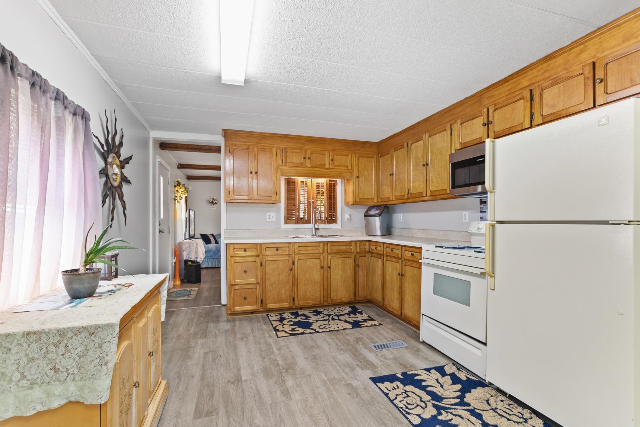 Image 13 of 25 For 227 Spec Ln  