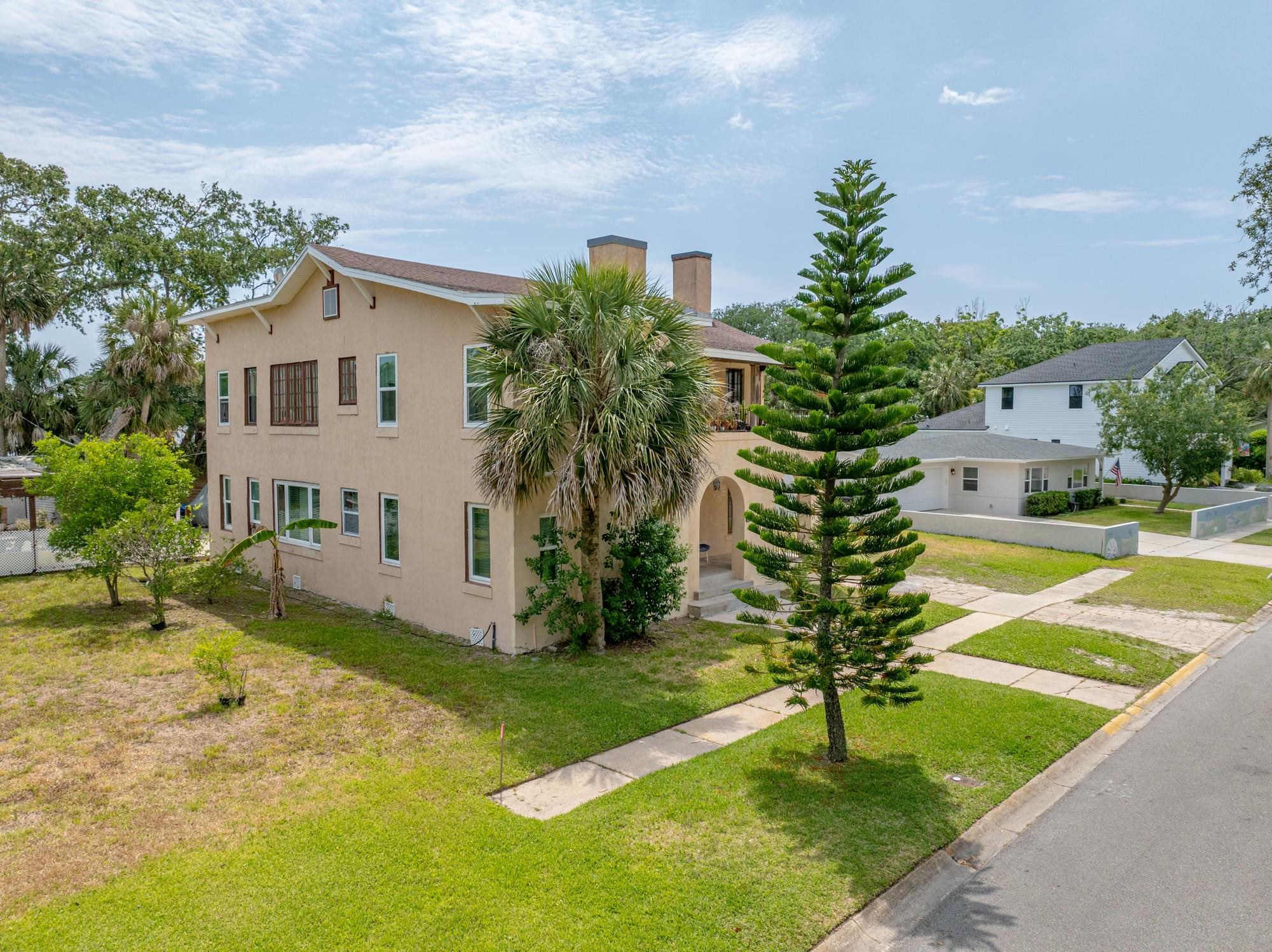 Image 4 of 81 For 85 Saint Augustine Blvd N 1