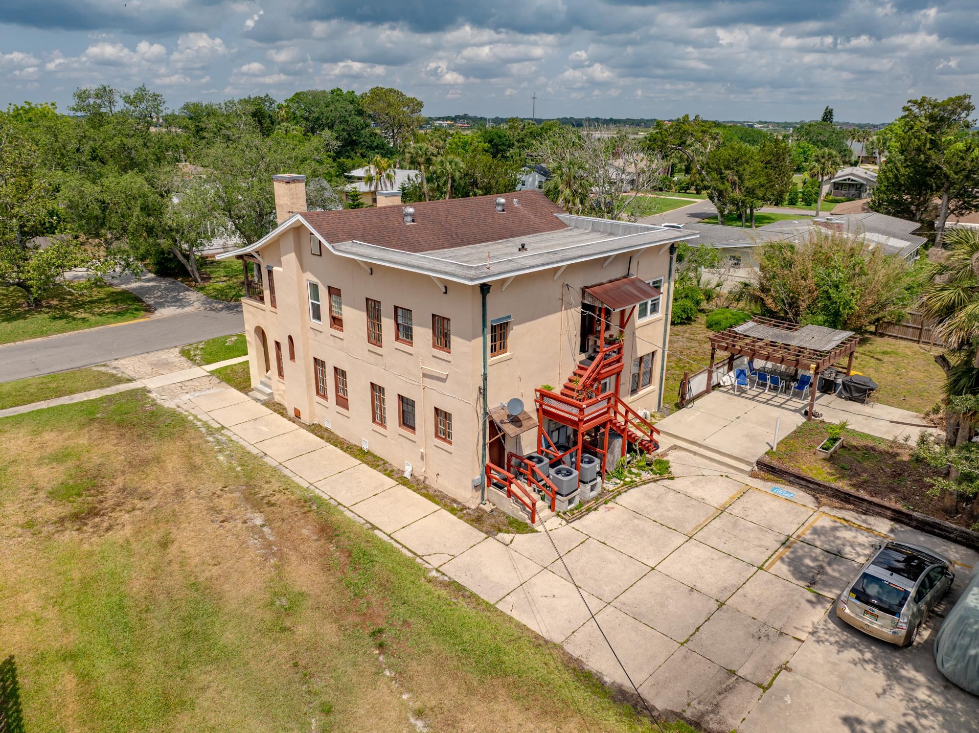 Image 6 of 81 For 85 Saint Augustine Blvd N 1