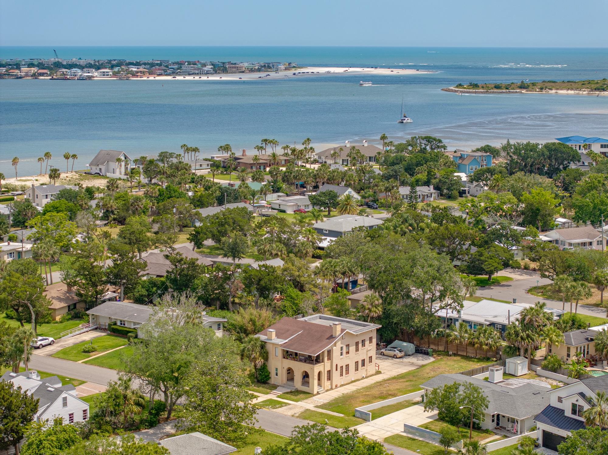 Image 7 of 81 For 85 Saint Augustine Blvd N 1