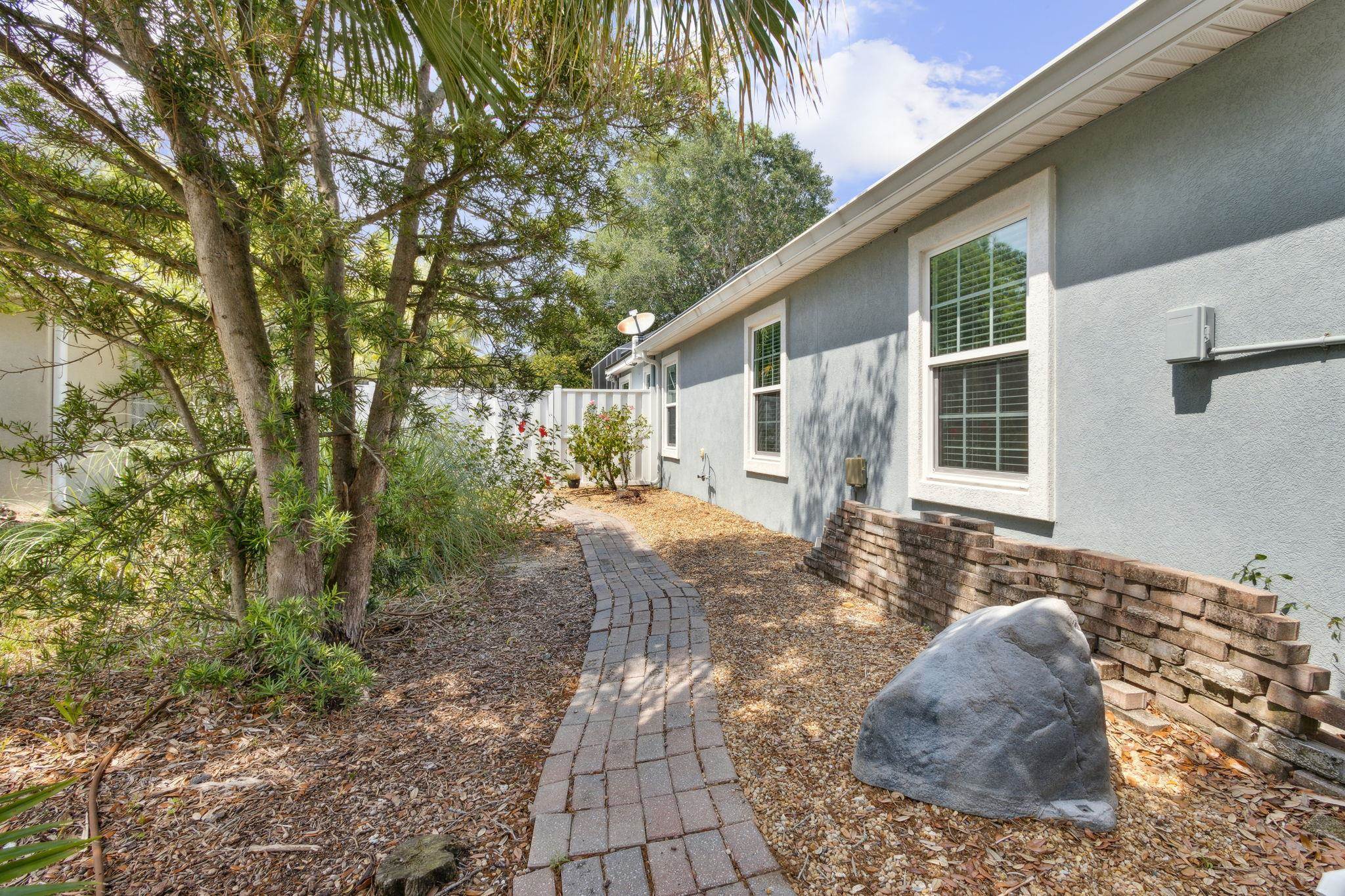 Image 36 of 58 For 303 Ocean Trace Rd S