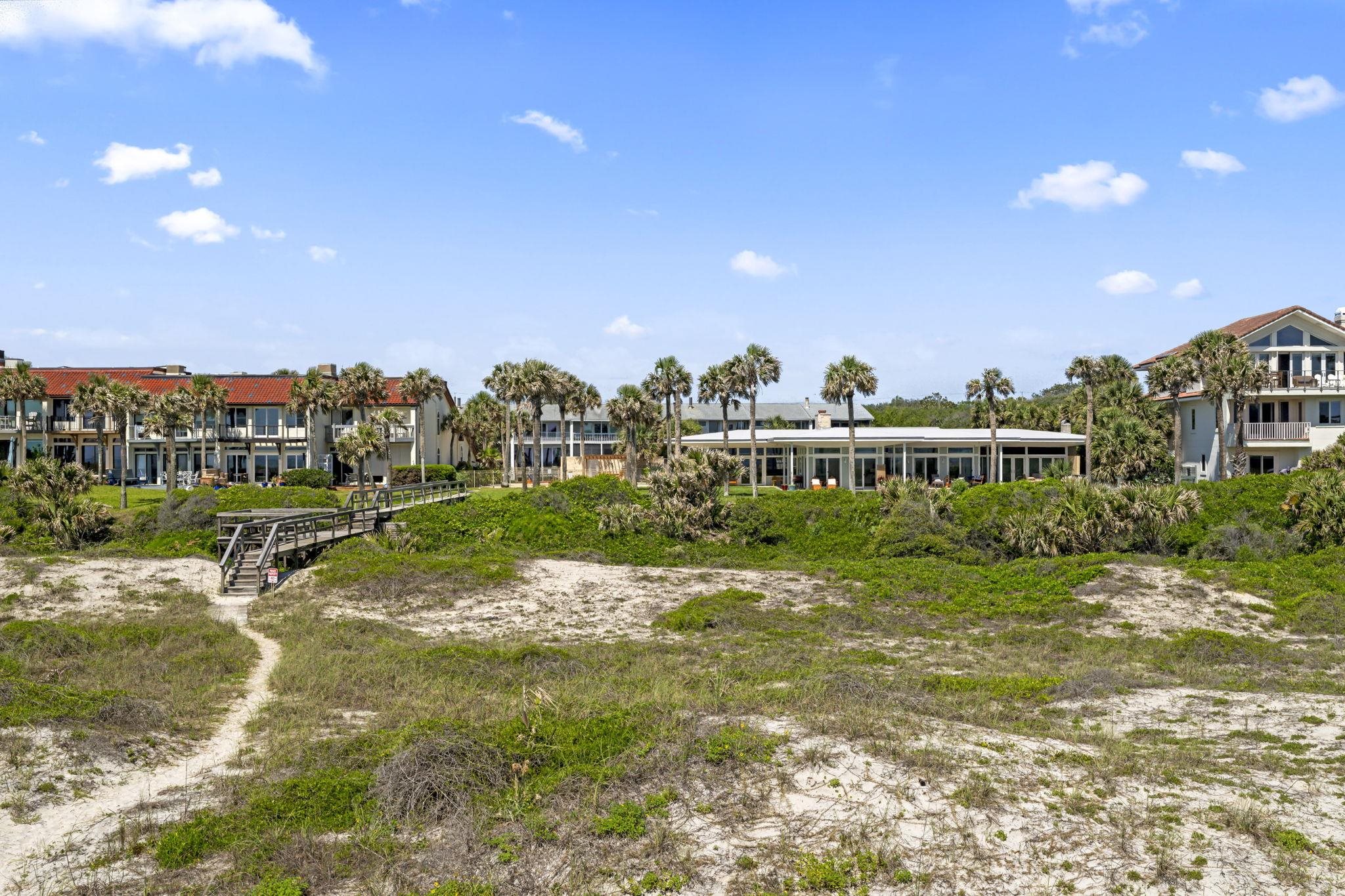 Image 36 of 56 For 700 Cinnamon Beach Way  633