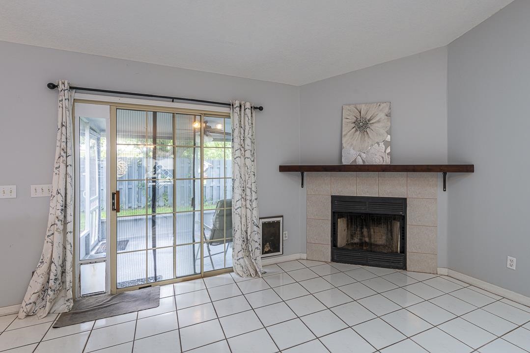 Image 3 of 22 For 116 Captains Pointe Circle