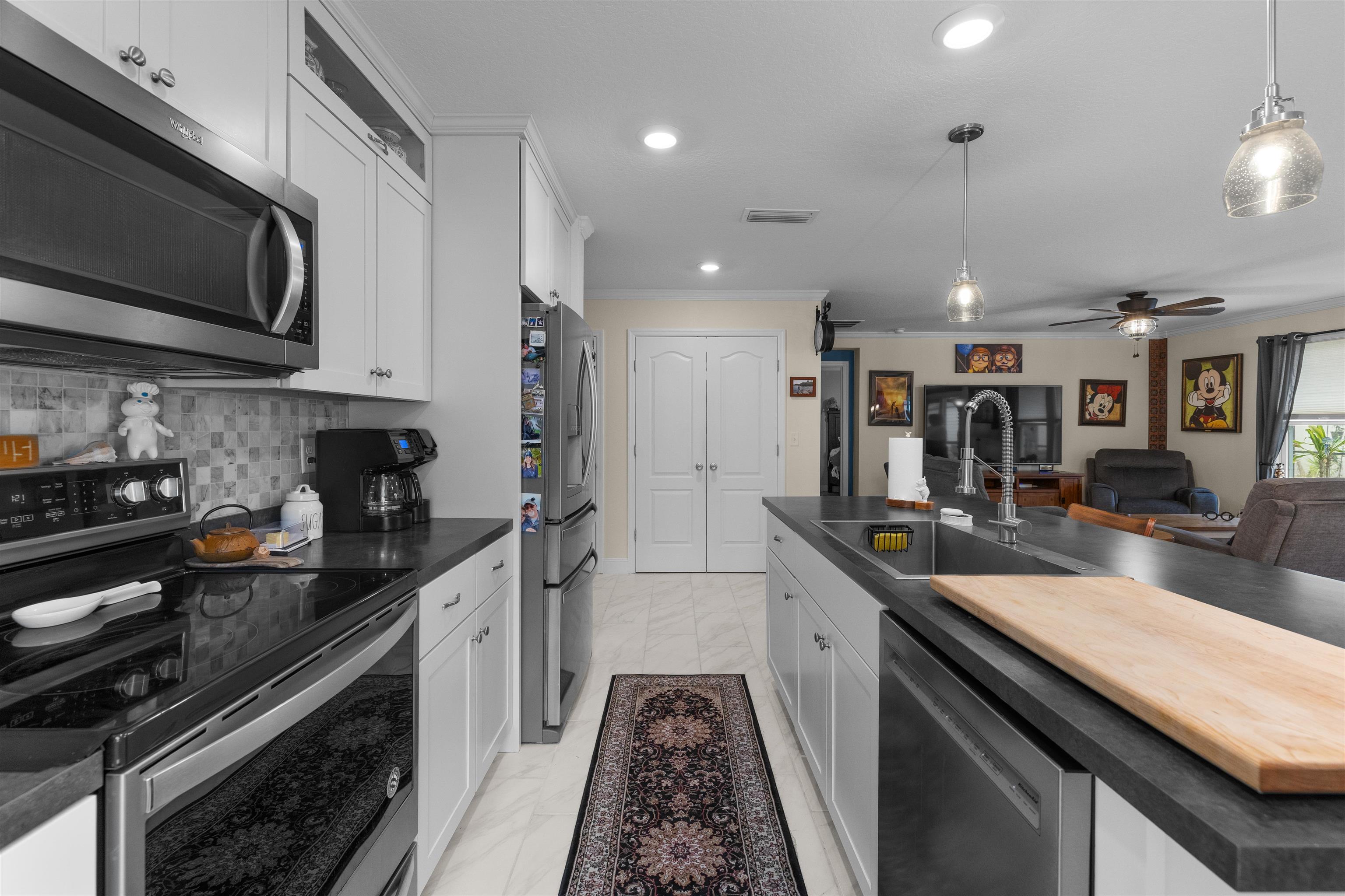 Image 20 of 32 For 196 Sawmill Forest Ct