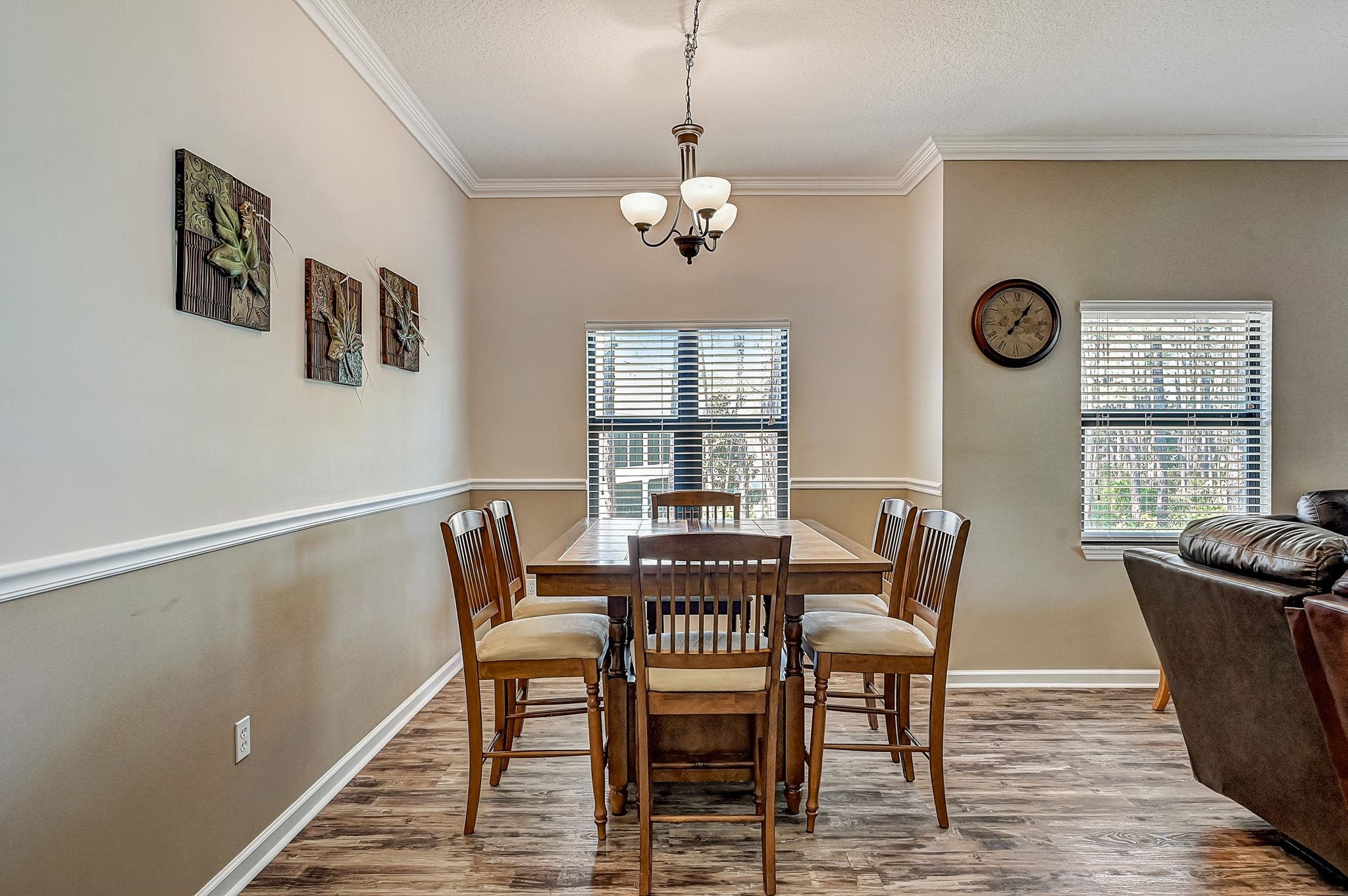 Image 10 of 47 For 112 Laurel Wood Way  202
