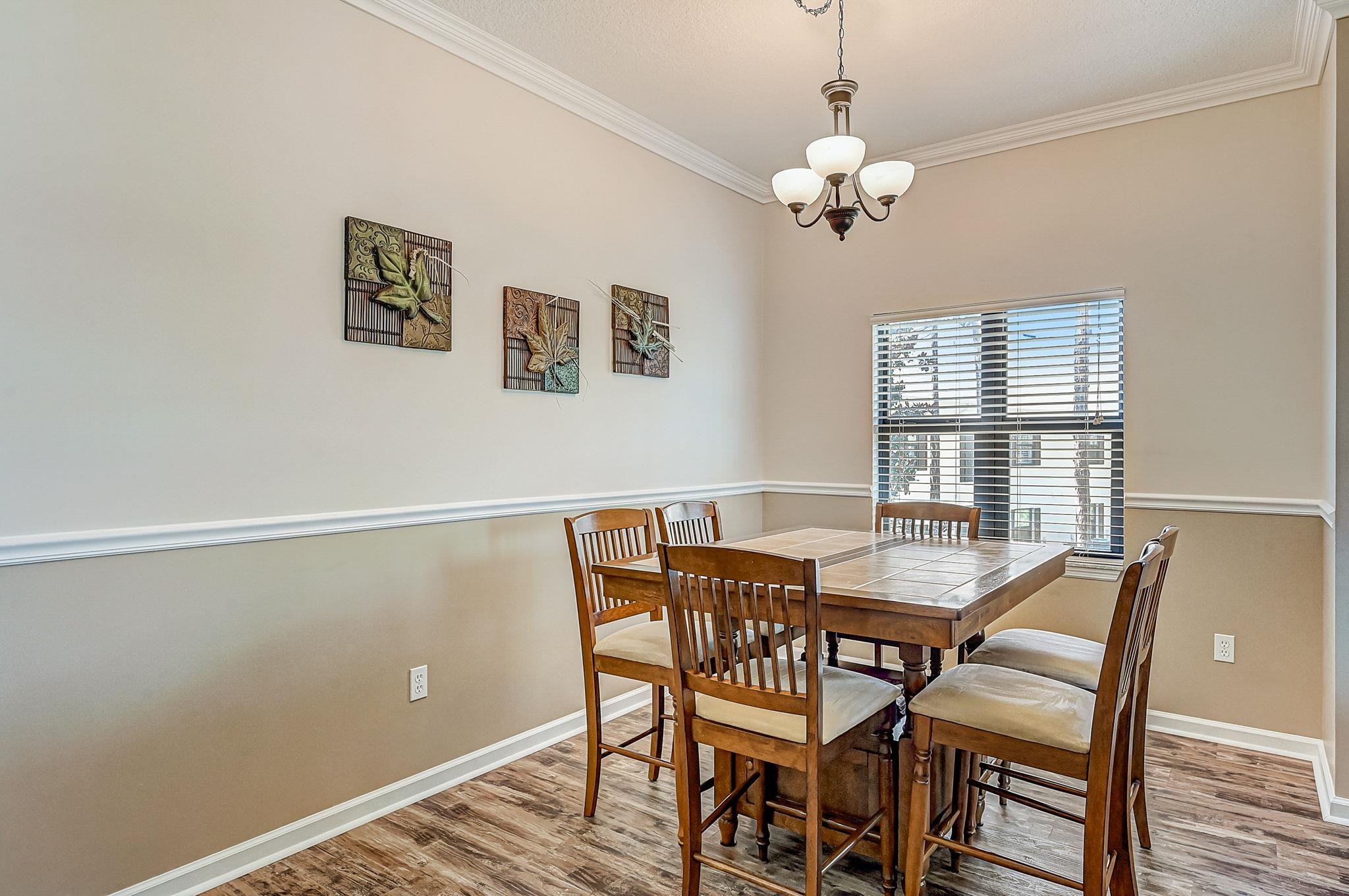 Image 11 of 47 For 112 Laurel Wood Way  202