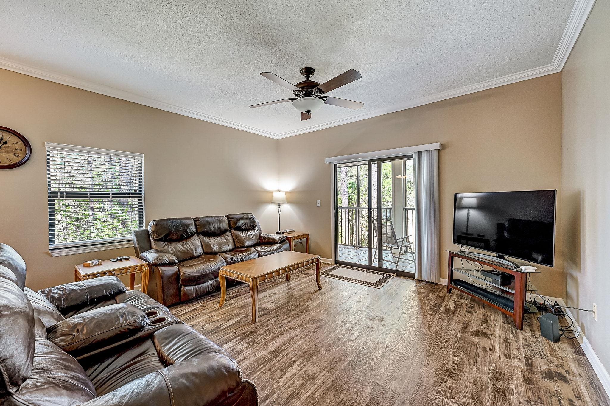 Image 14 of 47 For 112 Laurel Wood Way  202