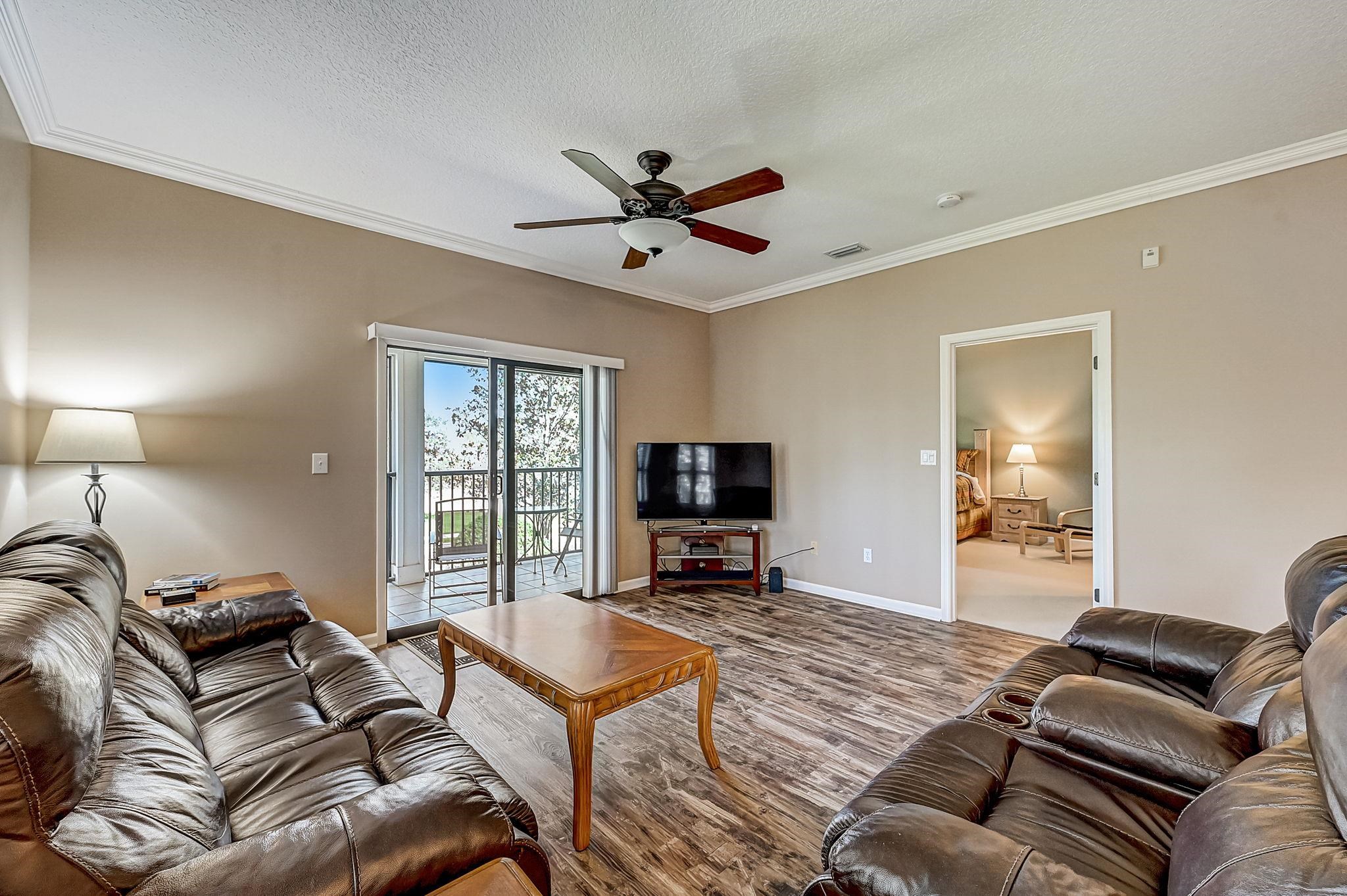 Image 18 of 47 For 112 Laurel Wood Way  202