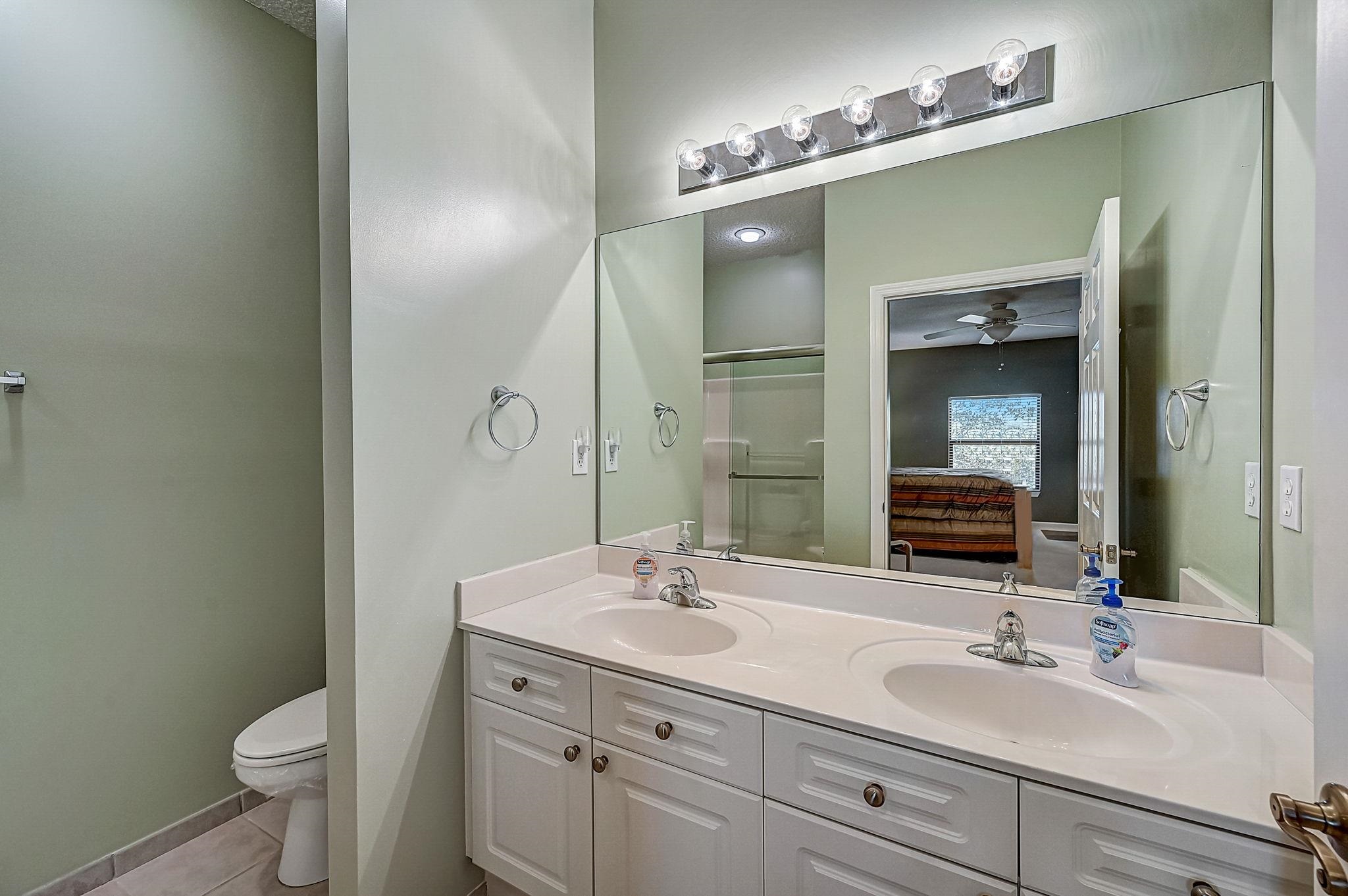 Image 22 of 47 For 112 Laurel Wood Way  202