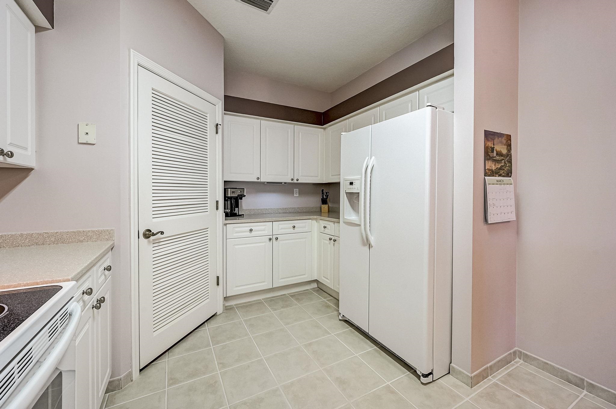 Image 9 of 47 For 112 Laurel Wood Way  202