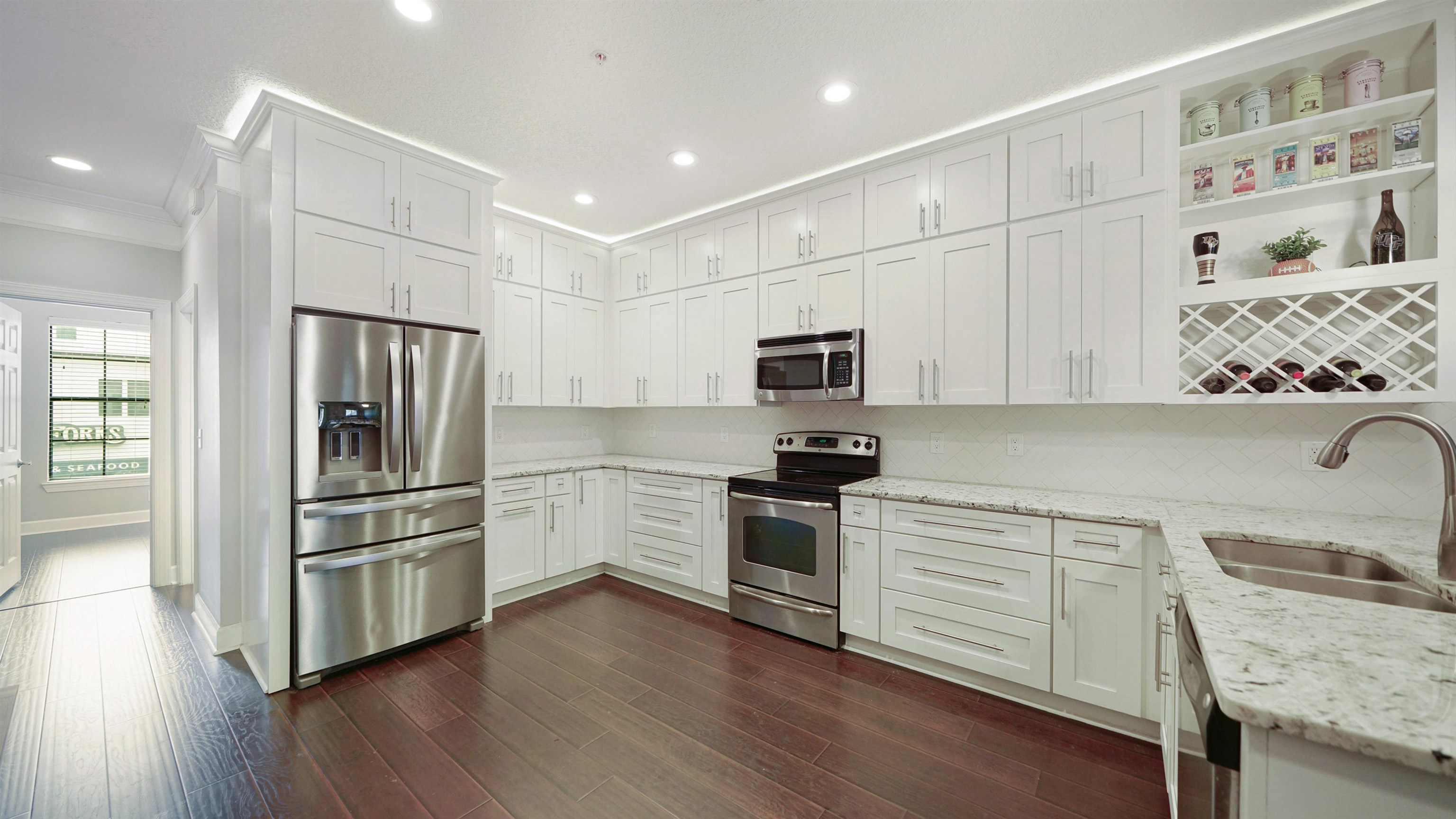 Image 10 of 56 For 9823 Tapestry Park Cir  116