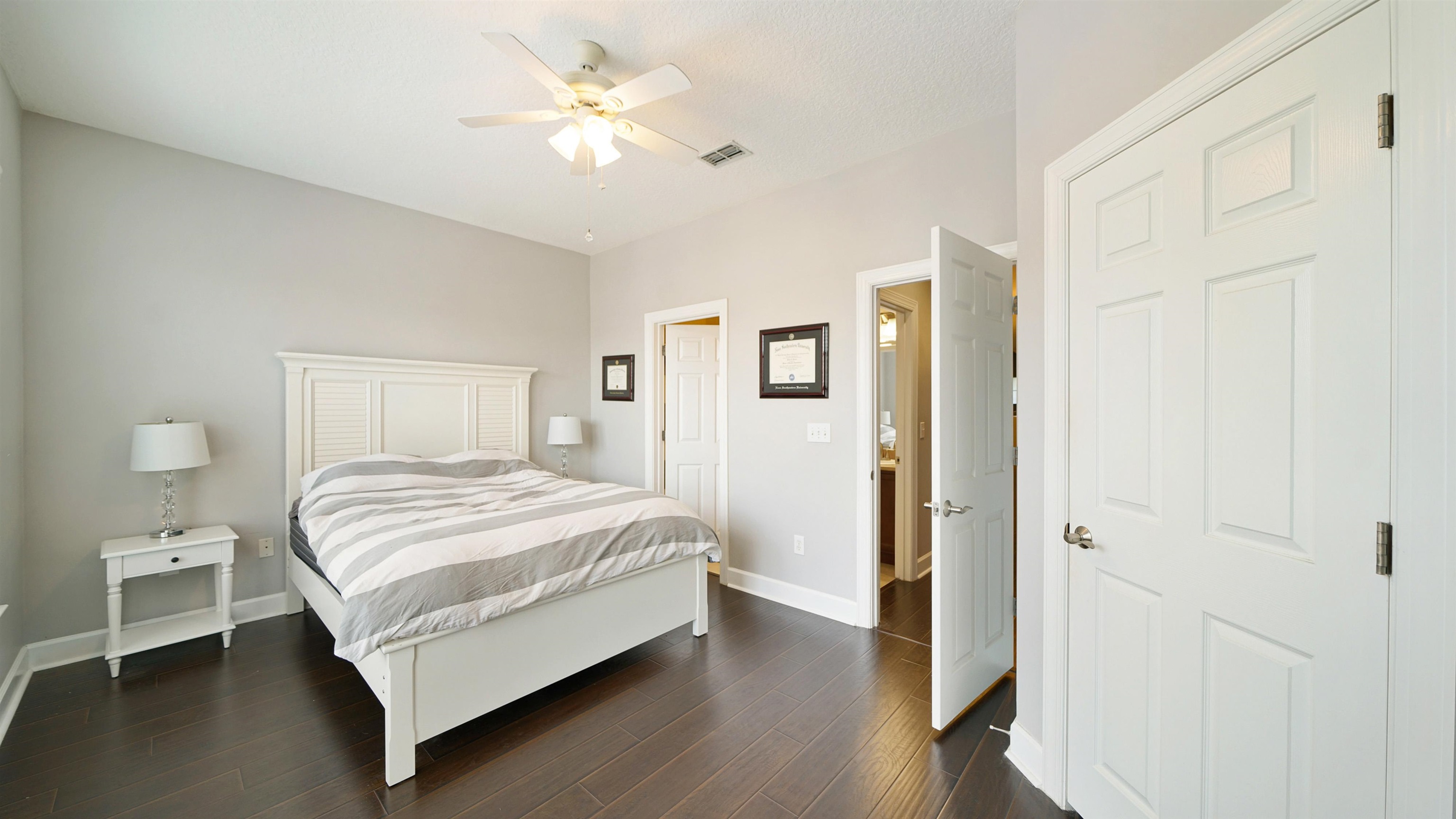 Image 15 of 56 For 9823 Tapestry Park Cir  116