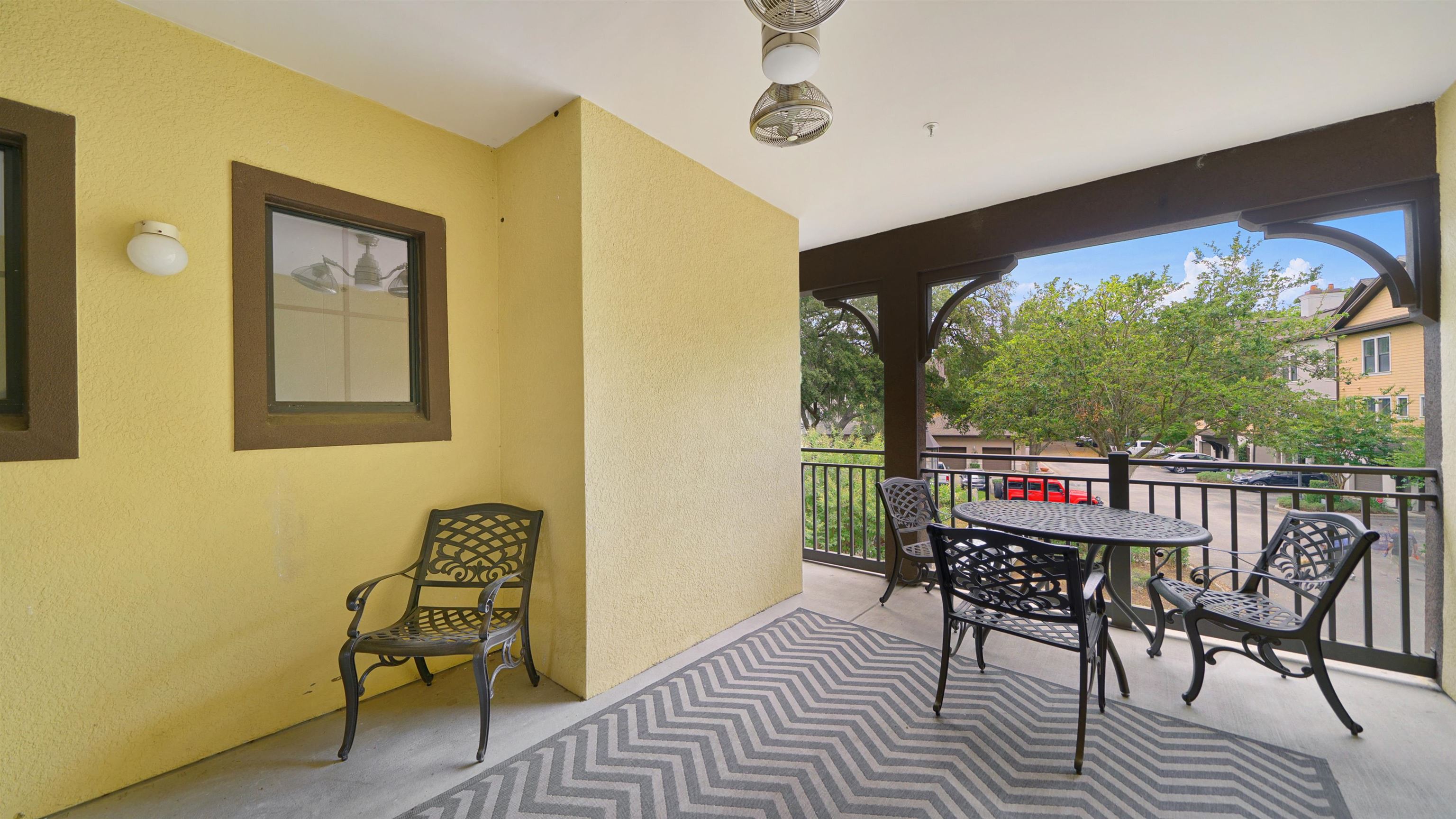 Image 21 of 56 For 9823 Tapestry Park Cir  116