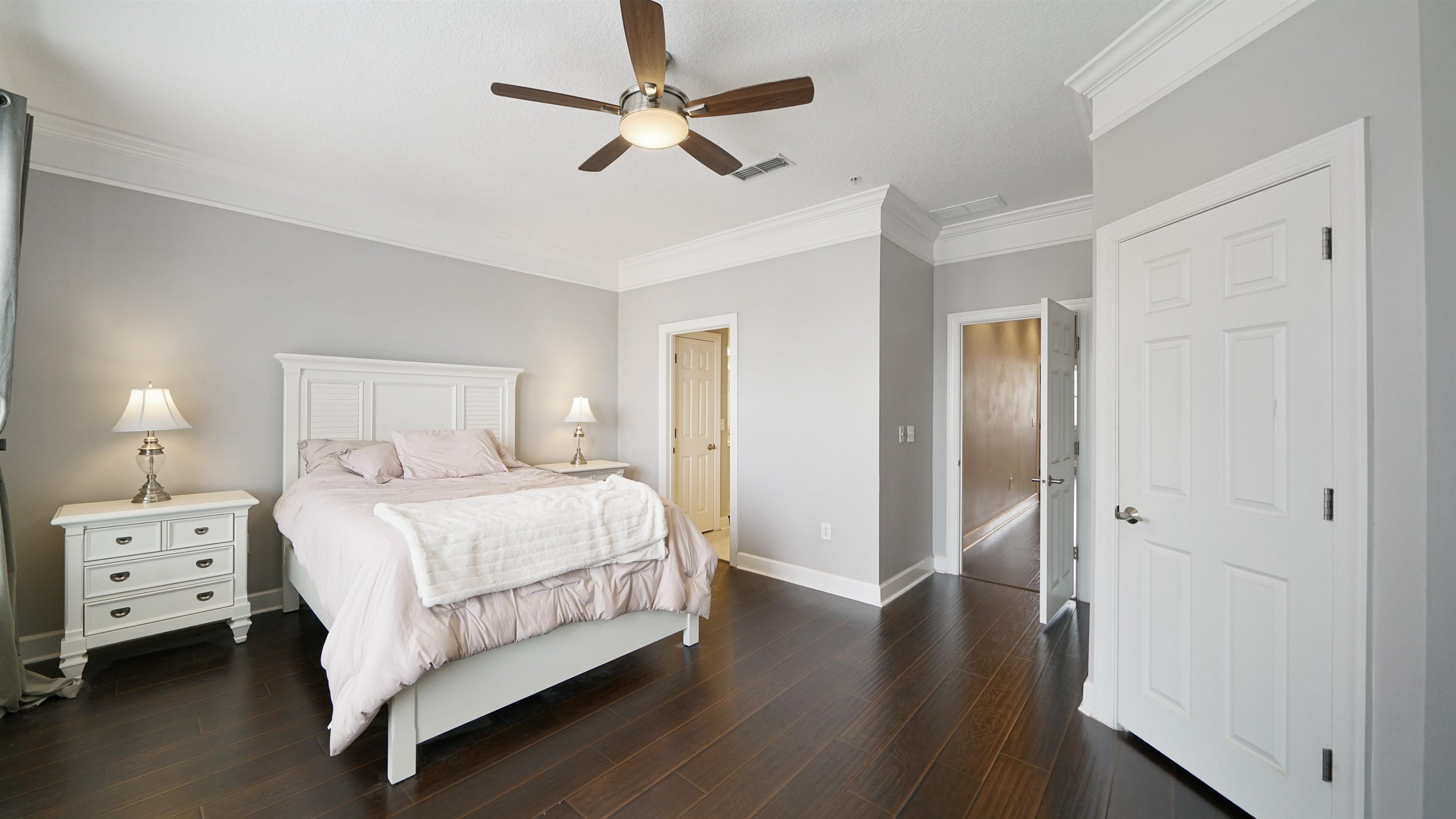 Image 24 of 56 For 9823 Tapestry Park Cir  116