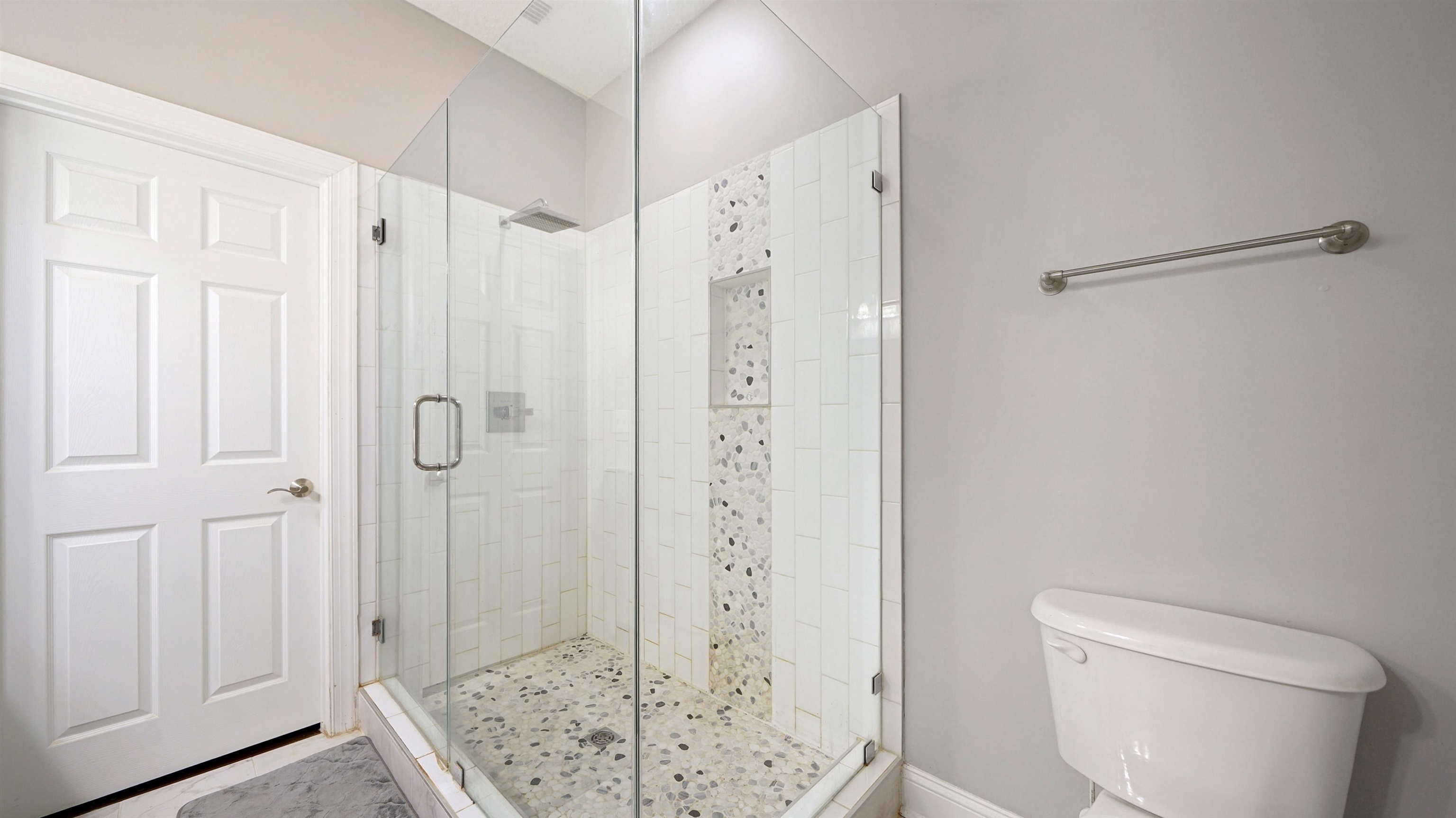 Image 28 of 56 For 9823 Tapestry Park Cir  116
