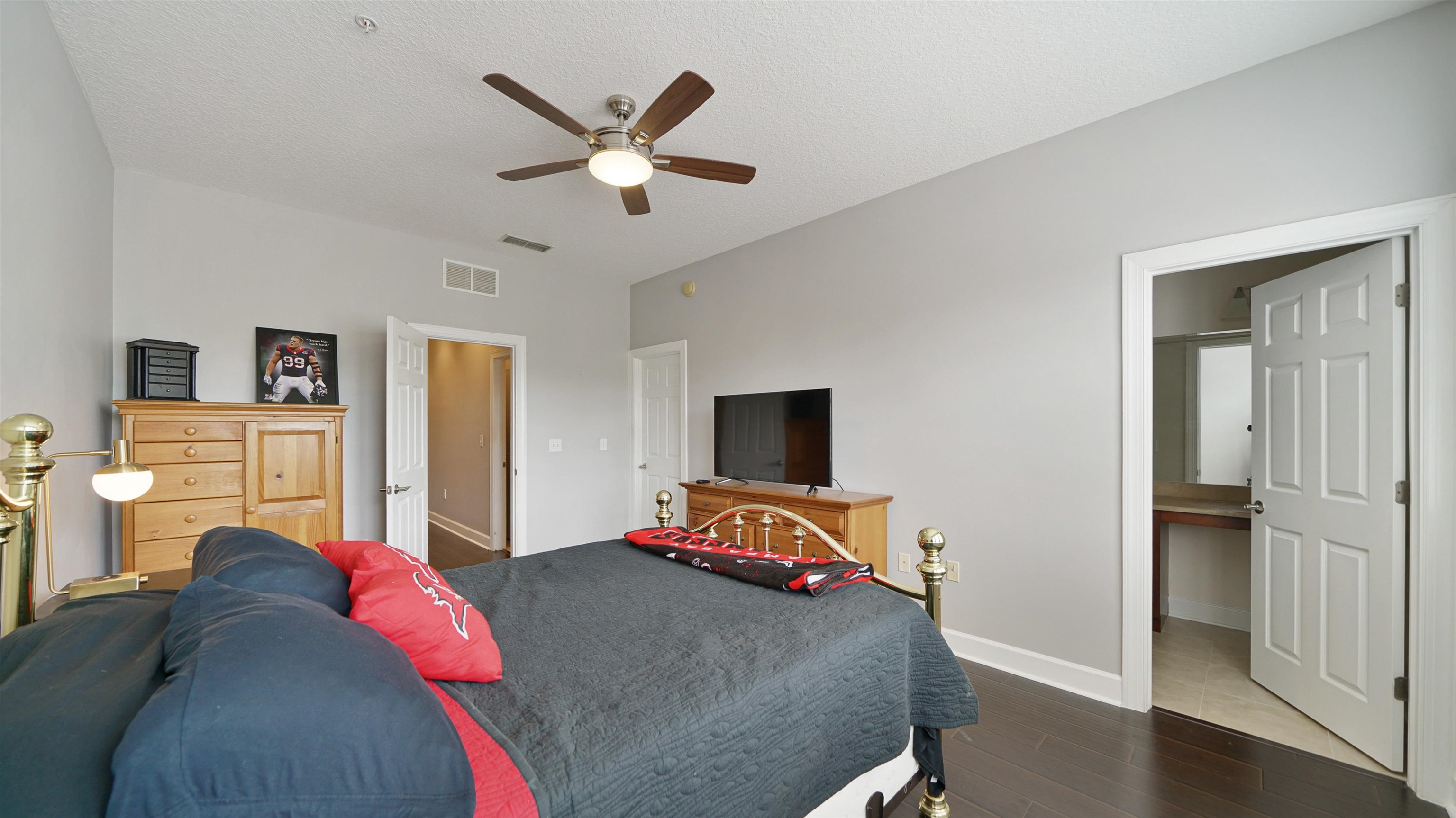 Image 30 of 56 For 9823 Tapestry Park Cir  116