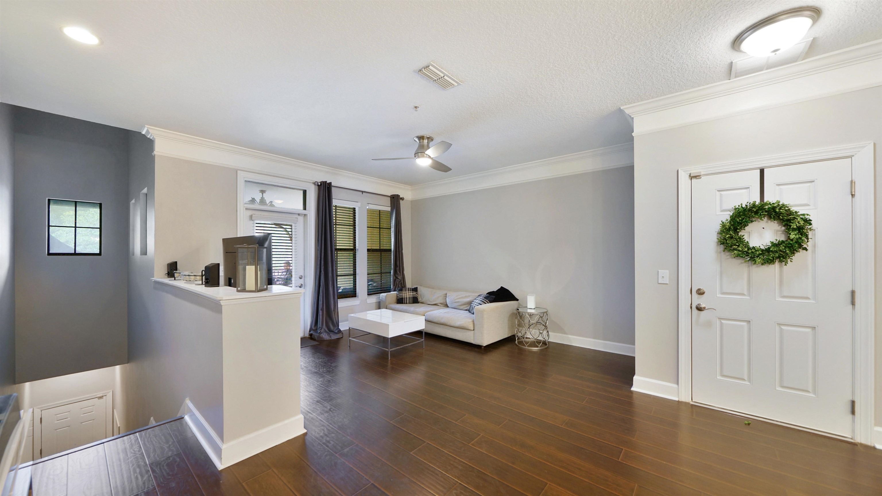 Image 6 of 56 For 9823 Tapestry Park Cir  116