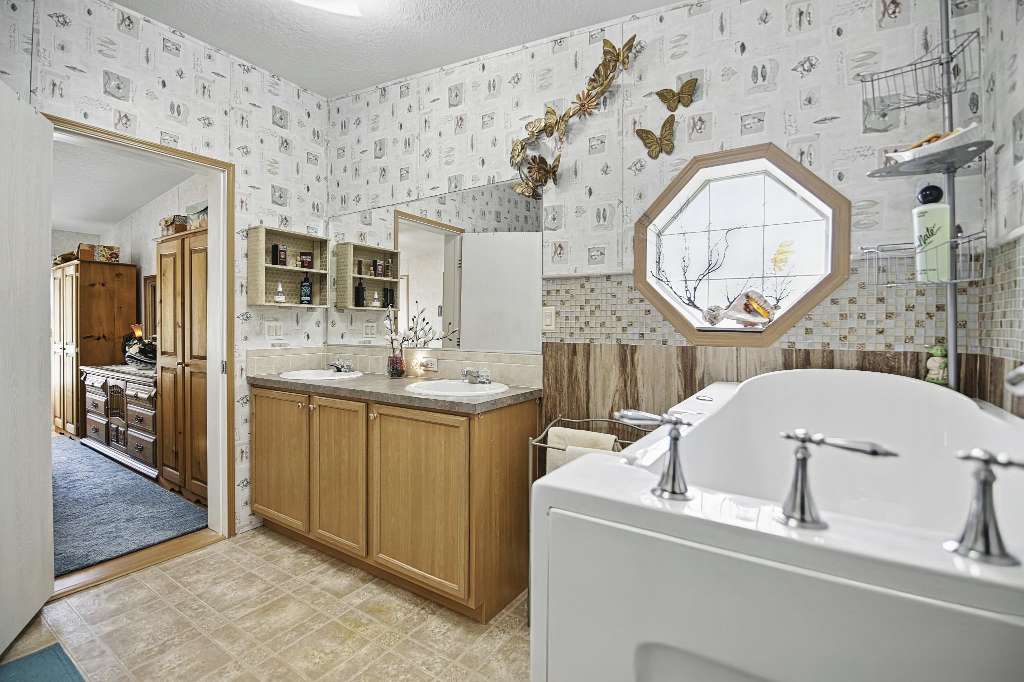 Image 18 of 51 For 2257 Whippoorwill Drive