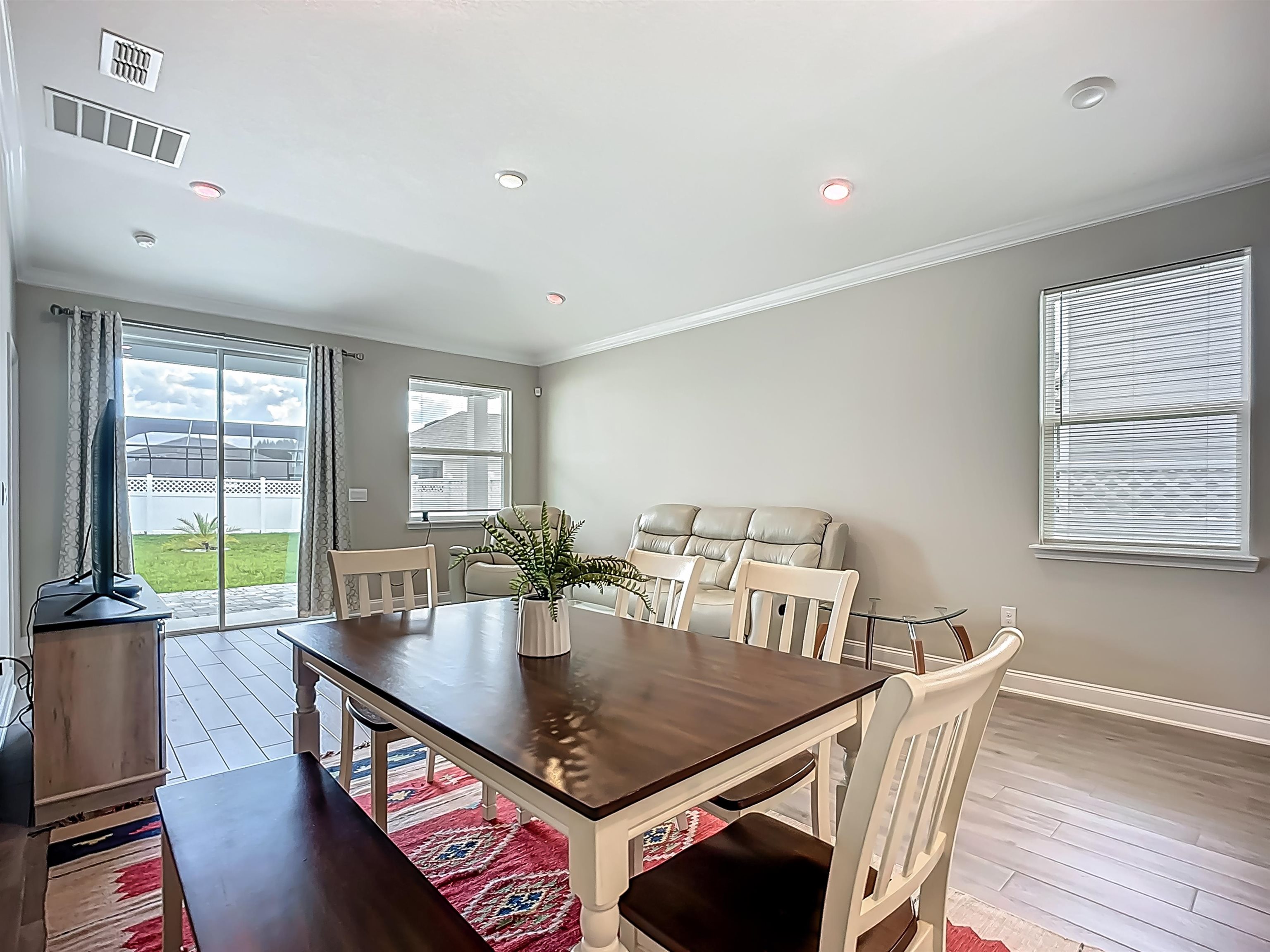 Image 11 of 38 For 223 Thistleton Way
