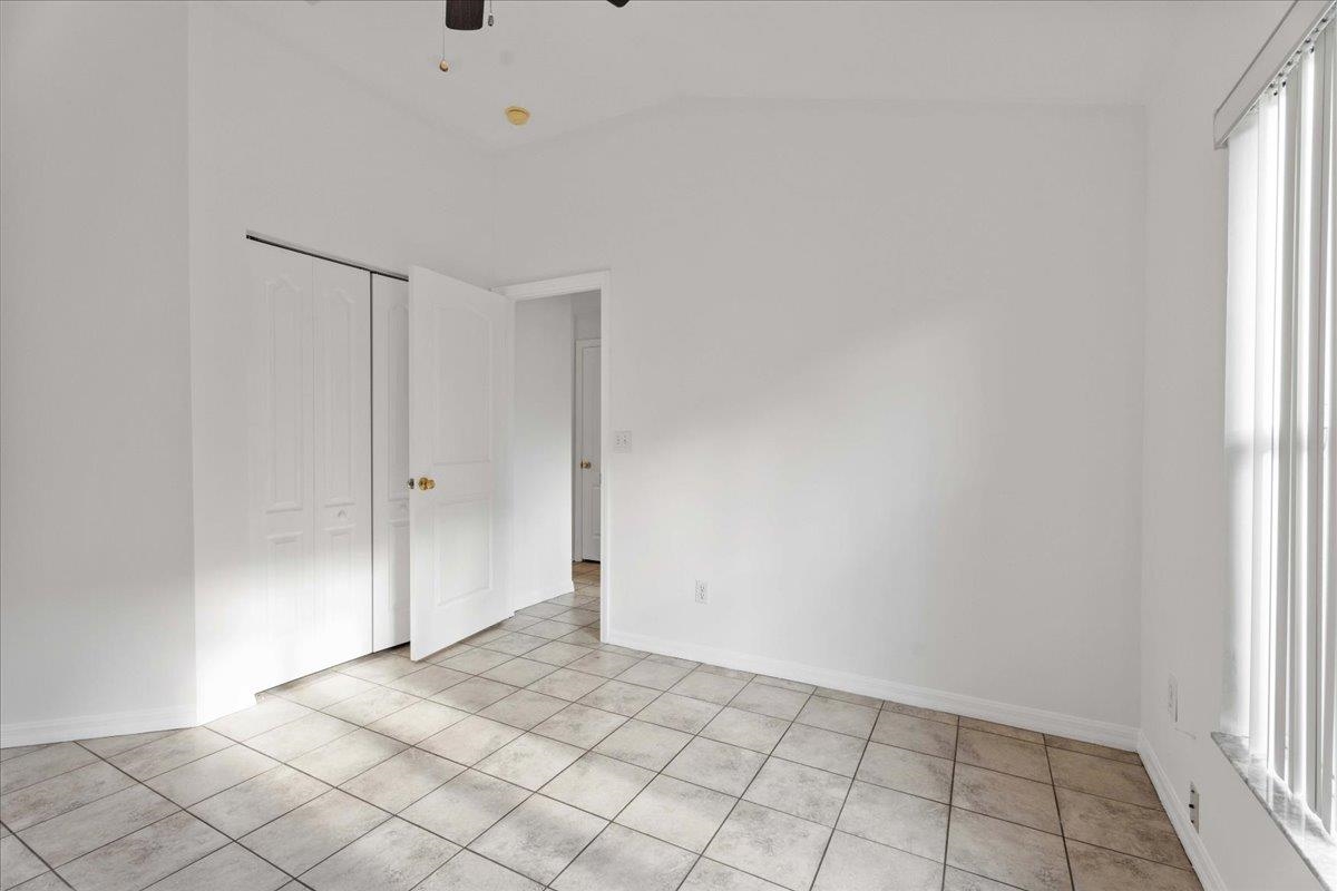 Image 11 of 16 For 980 Windward Way