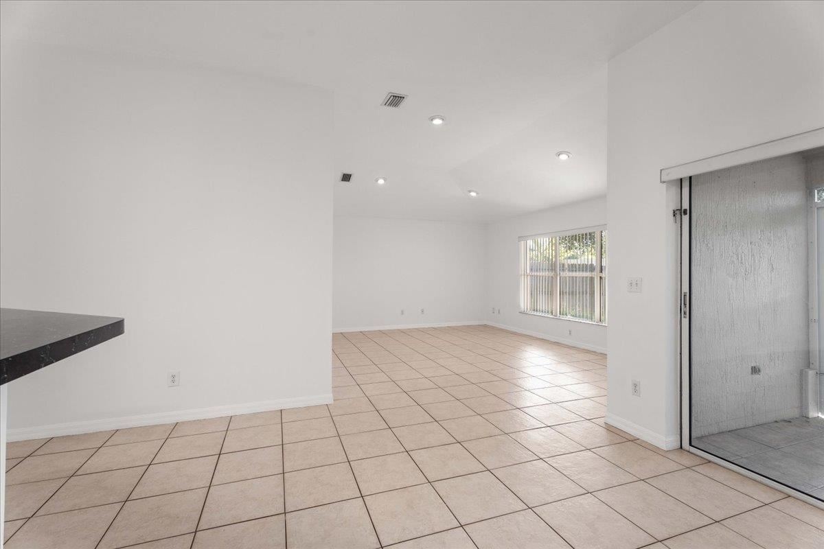 Image 6 of 16 For 980 Windward Way