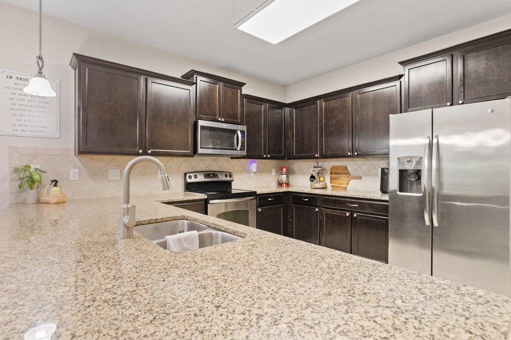 Image 10 of 60 For 117 Mission Cove Cir
