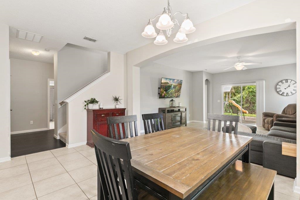 Image 14 of 60 For 117 Mission Cove Cir
