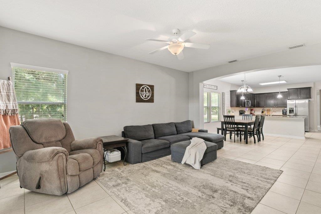 Image 16 of 60 For 117 Mission Cove Cir