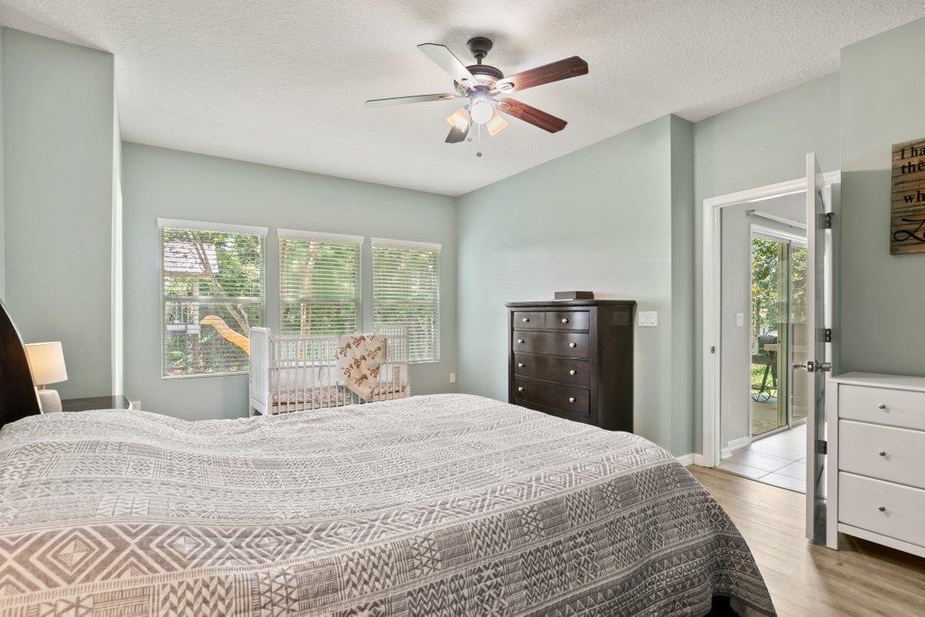 Image 18 of 60 For 117 Mission Cove Cir