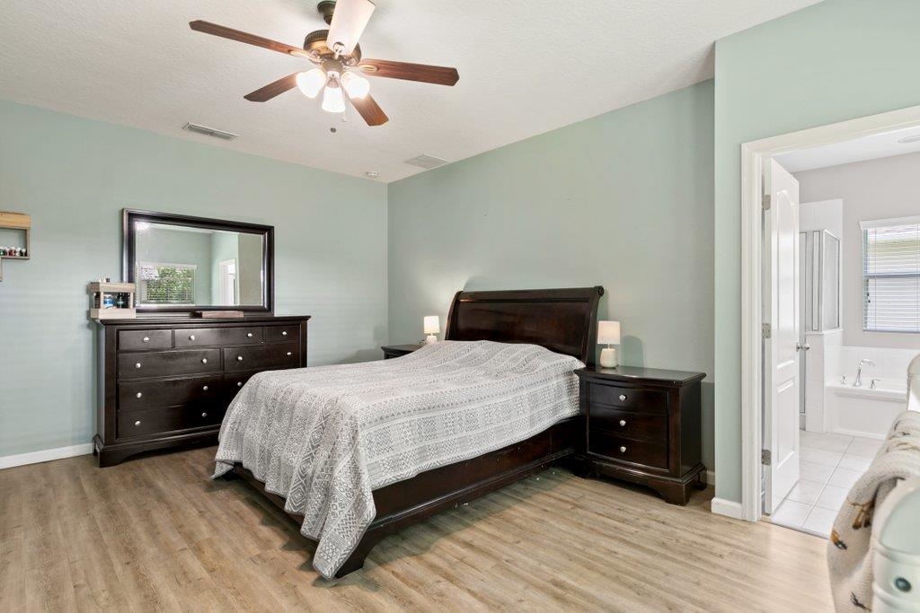 Image 19 of 60 For 117 Mission Cove Cir