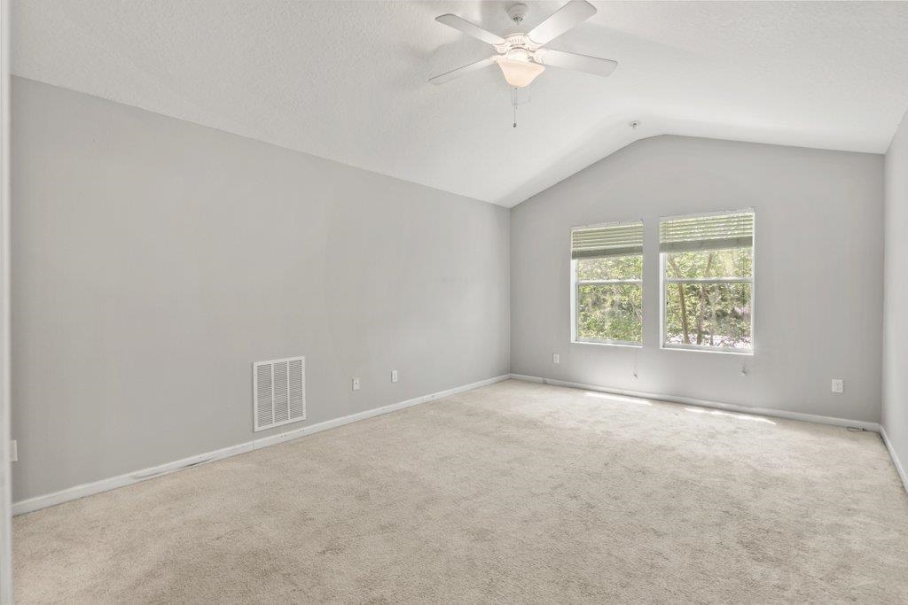 Image 33 of 60 For 117 Mission Cove Cir