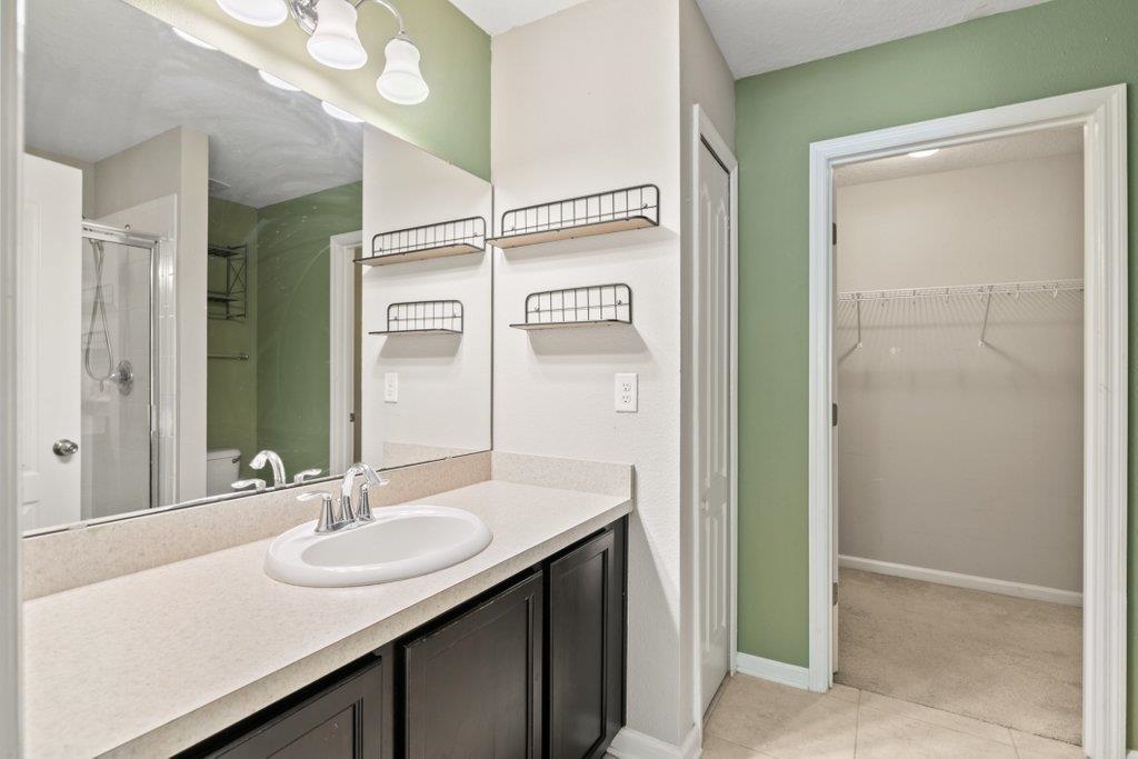 Image 34 of 60 For 117 Mission Cove Cir