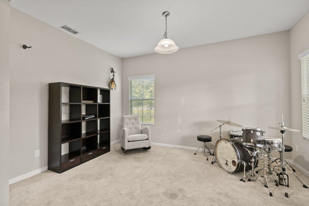 Image 6 of 60 For 117 Mission Cove Cir