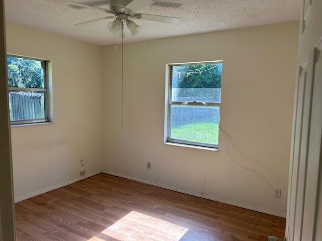 Image 16 of 23 For 112 Bellray Dr