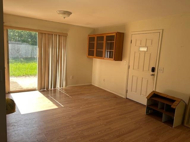 Image 7 of 23 For 112 Bellray Dr