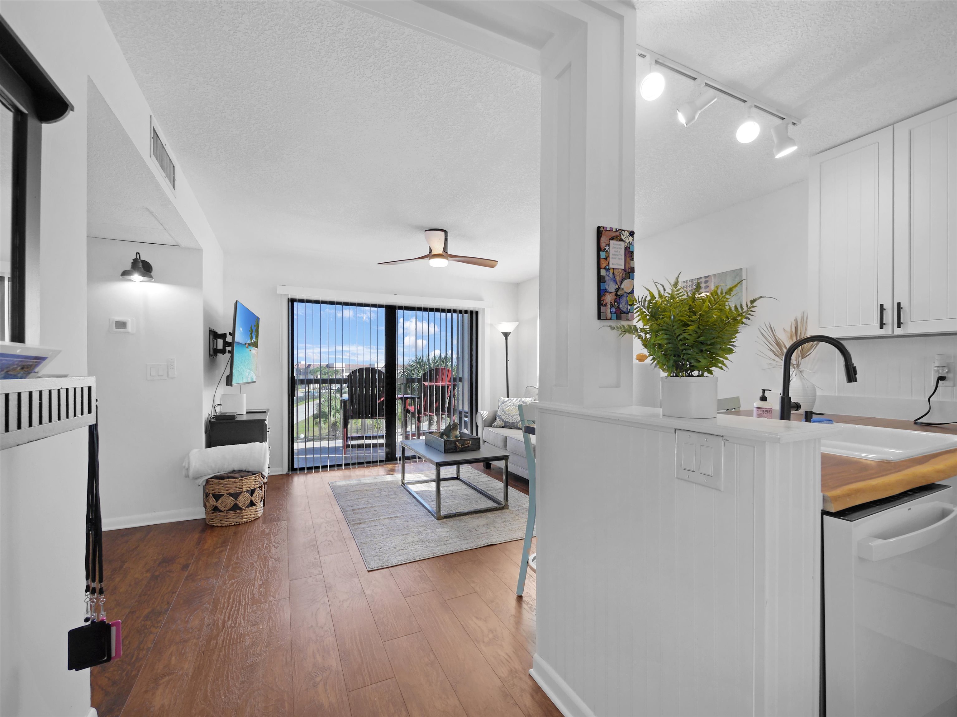 Details for 4250 A1a S D33, St Augustine, FL 32080