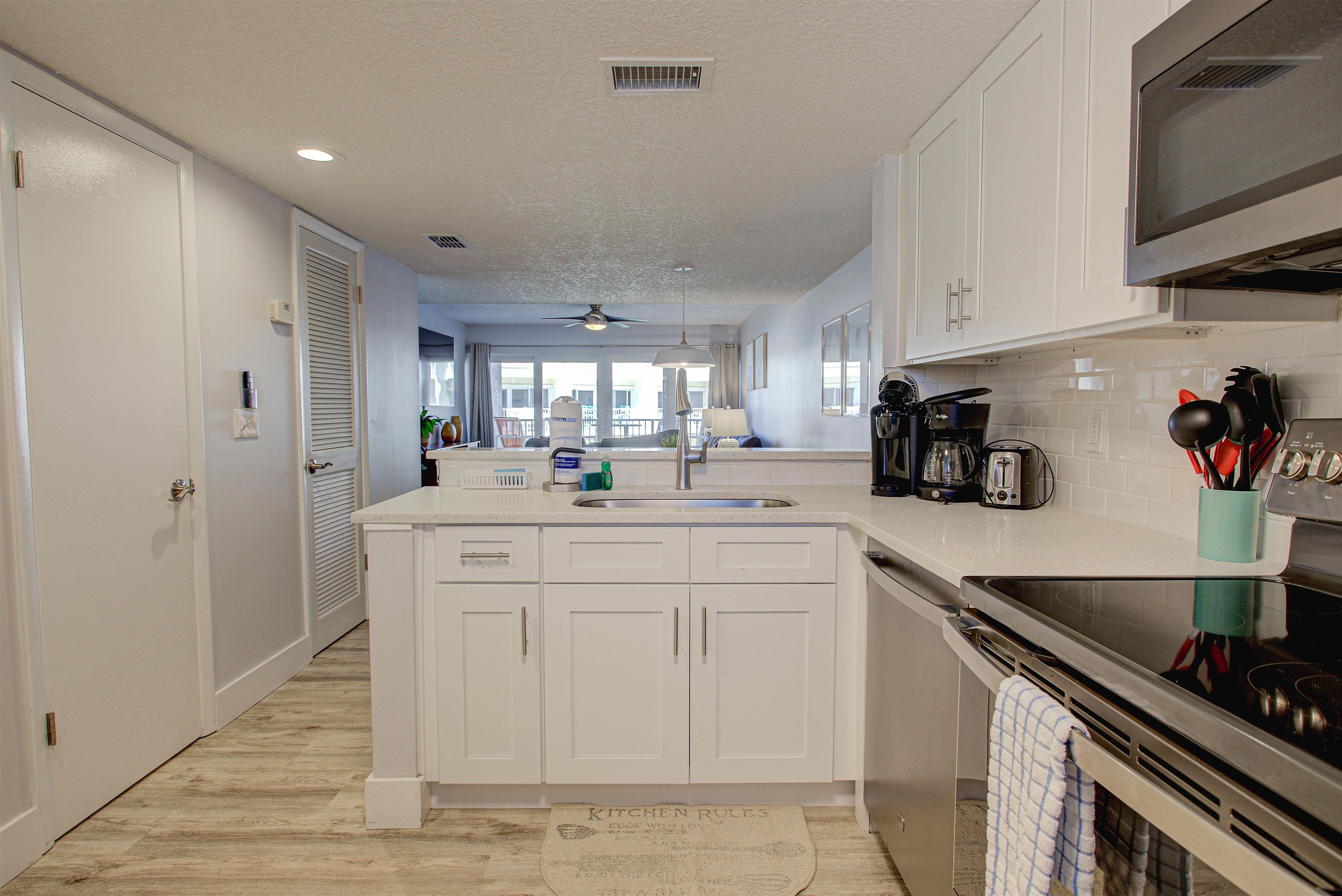 Image 8 of 29 For 390 A1a Beach Blvd  43