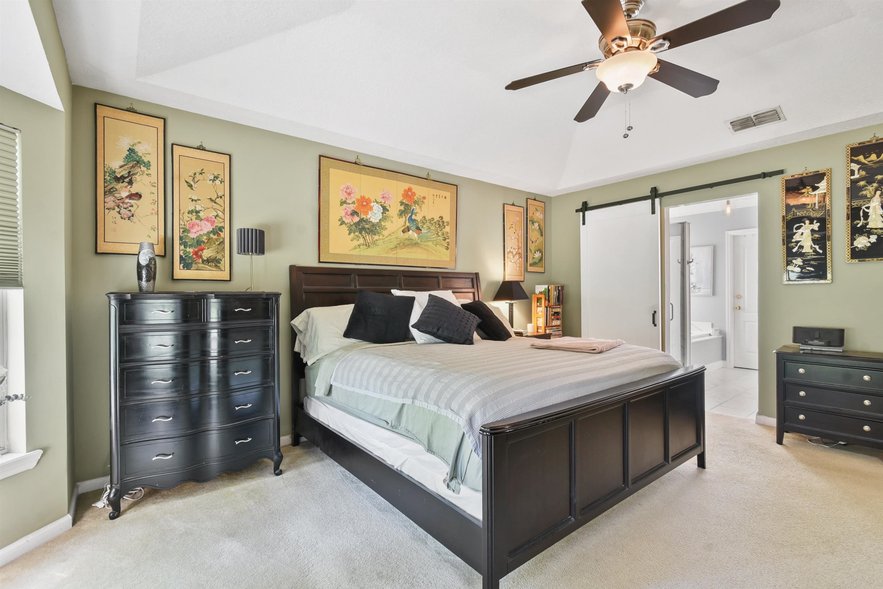 Image 17 of 36 For 5586 Loon Lake Ct