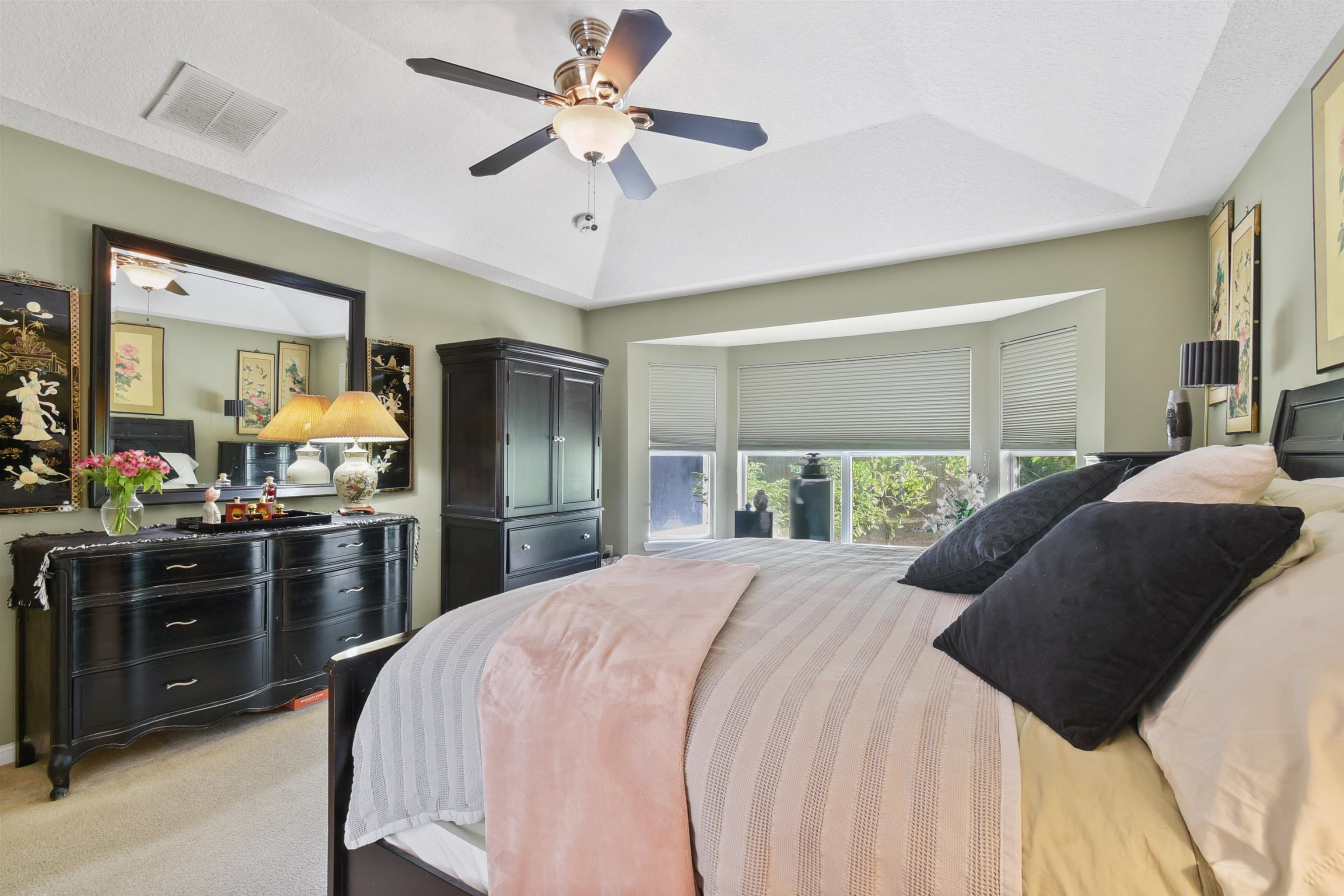 Image 19 of 36 For 5586 Loon Lake Ct