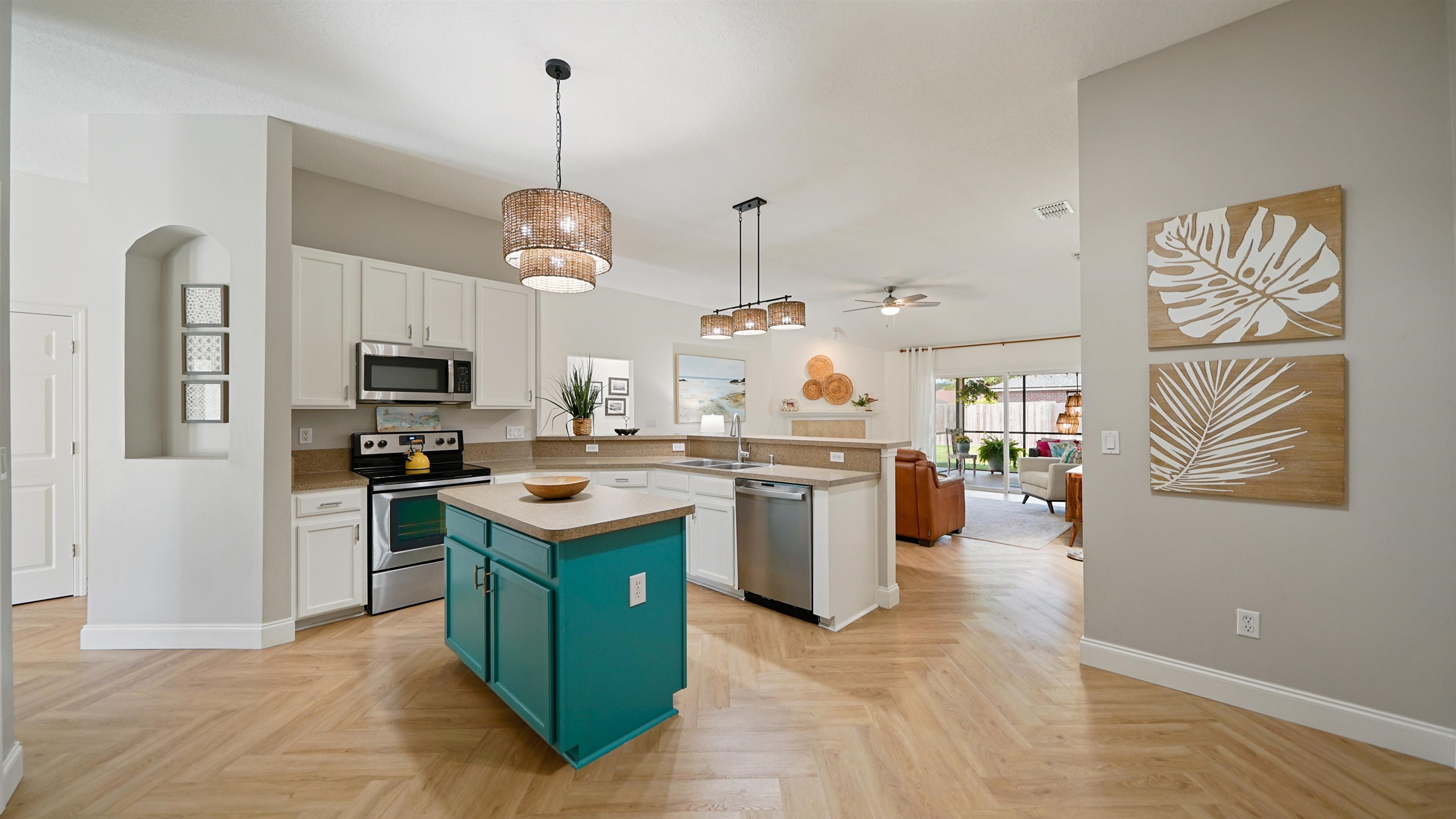 Image 11 of 45 For 2020 Spring Meadows Ct