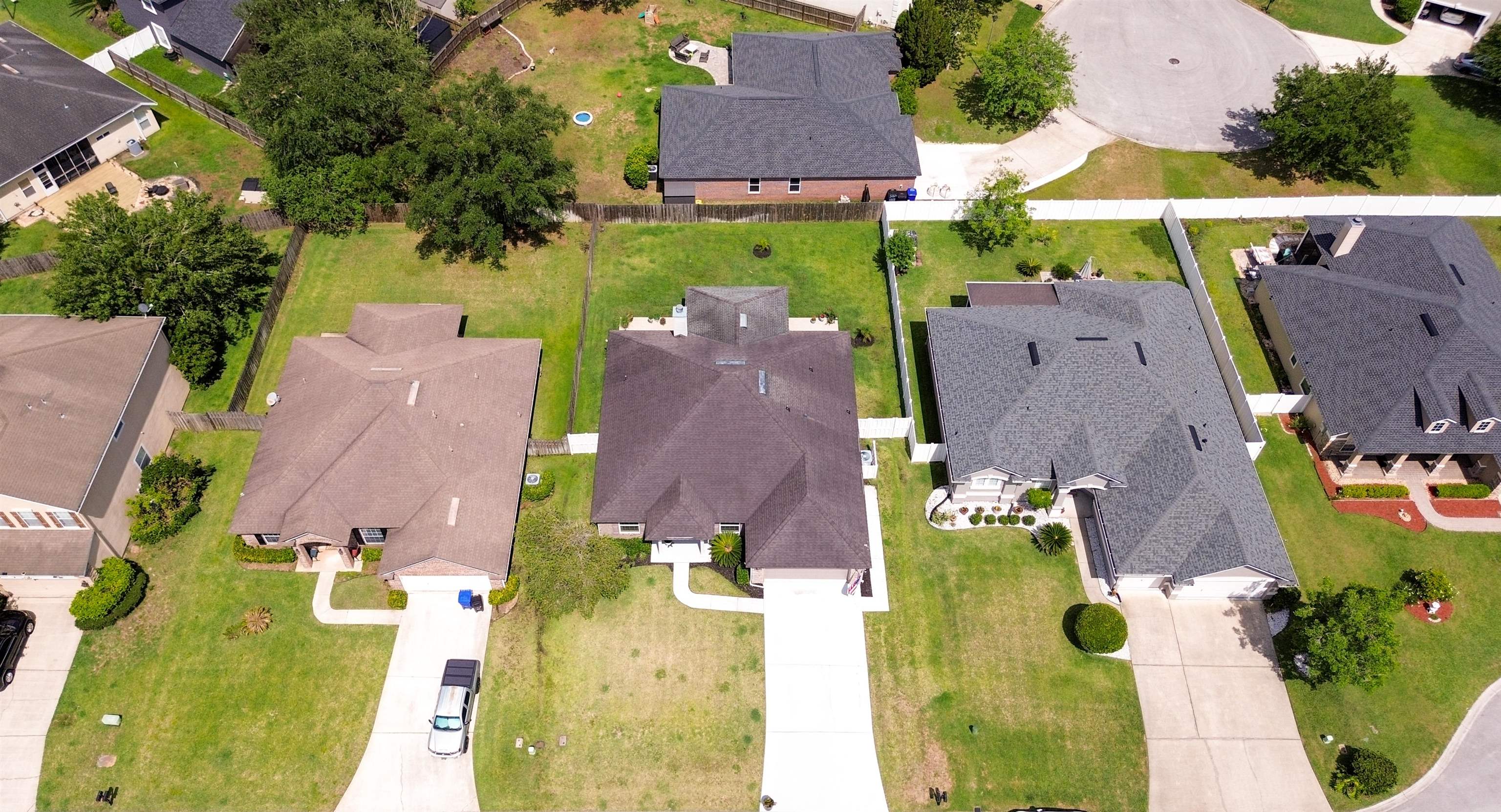 Image 35 of 45 For 2020 Spring Meadows Ct