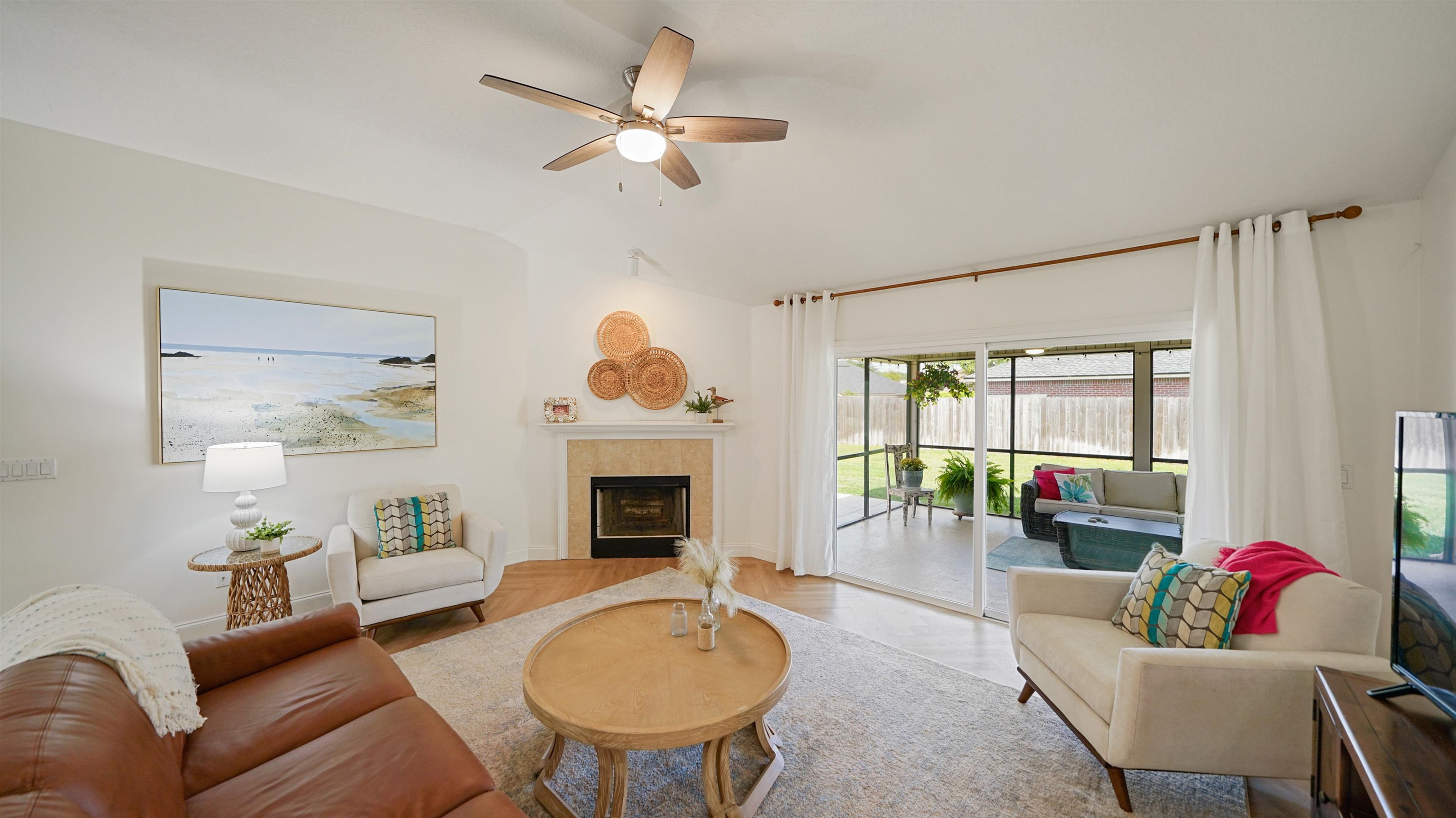 Image 8 of 45 For 2020 Spring Meadows Ct