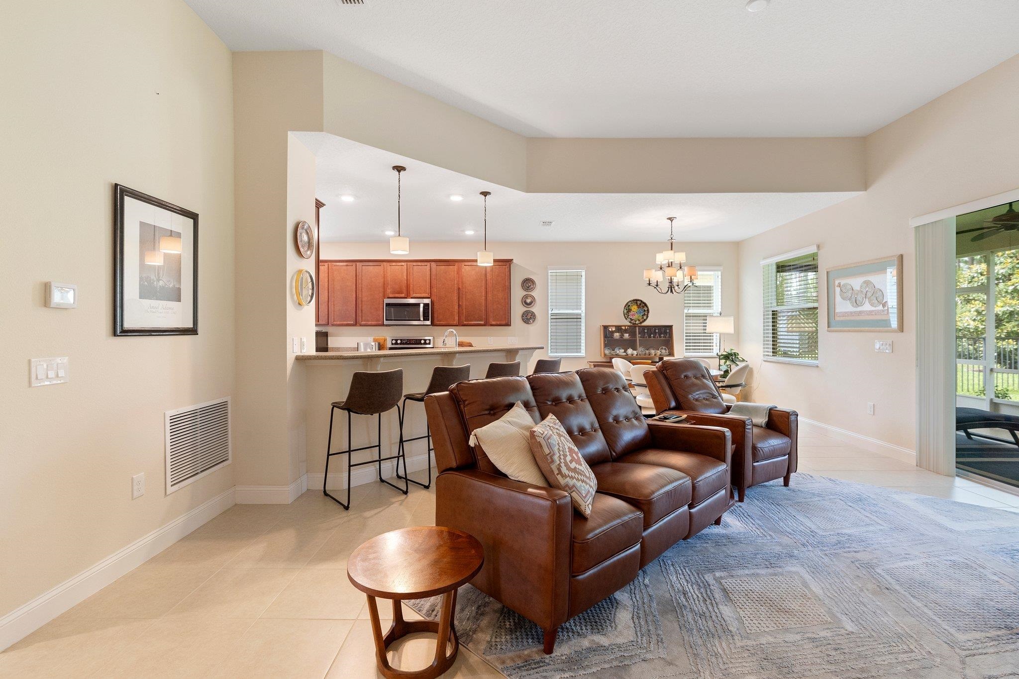 Image 12 of 47 For 21 Park Place Circle