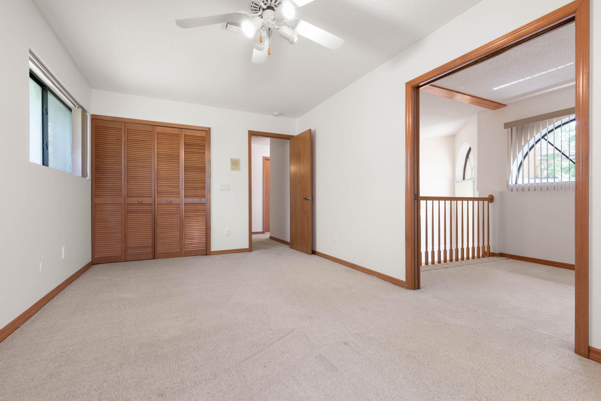 Image 33 of 52 For 29 Sunrise Villas Ln
