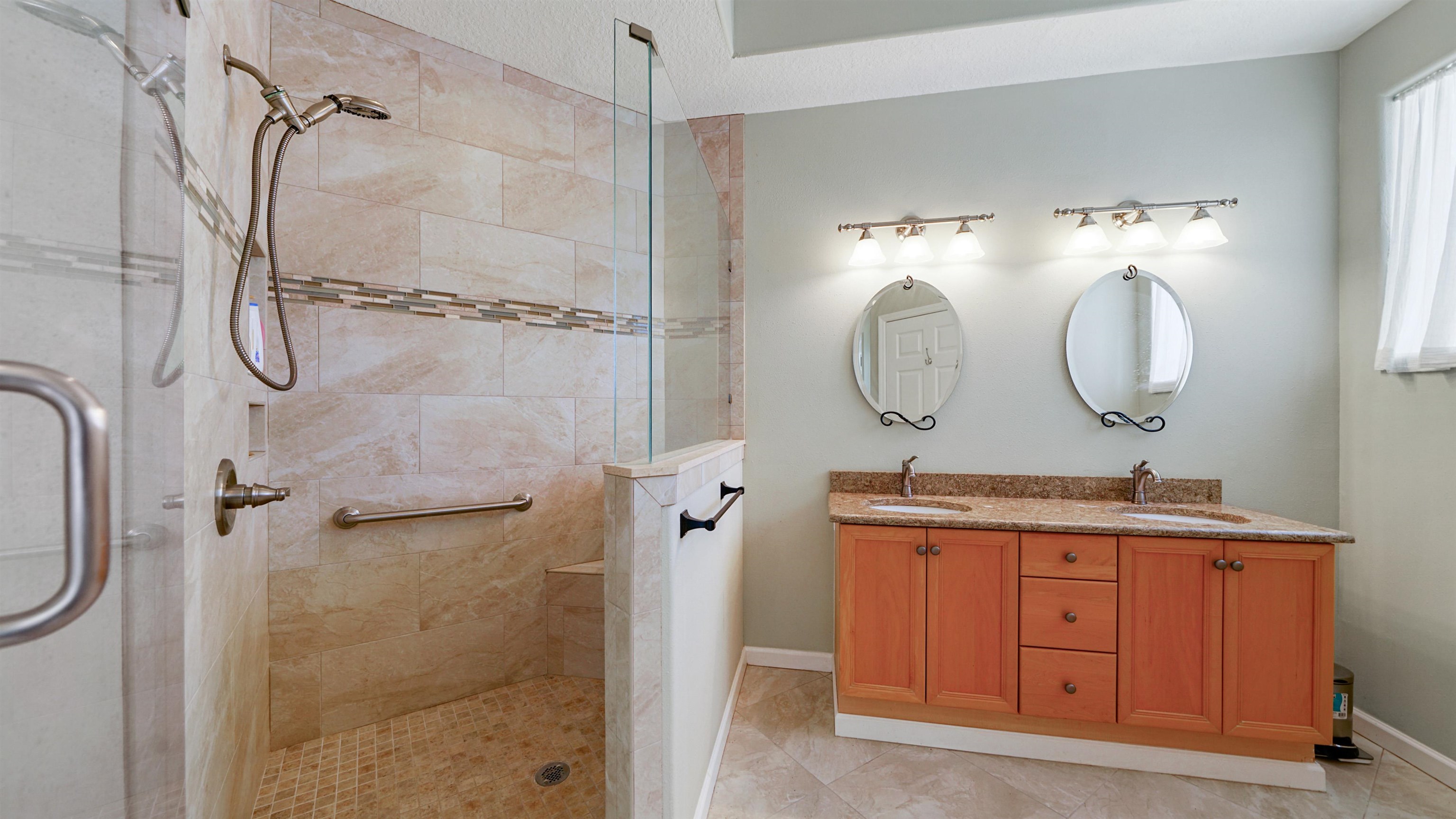 Image 18 of 46 For 165 Cedar Ridge Cir