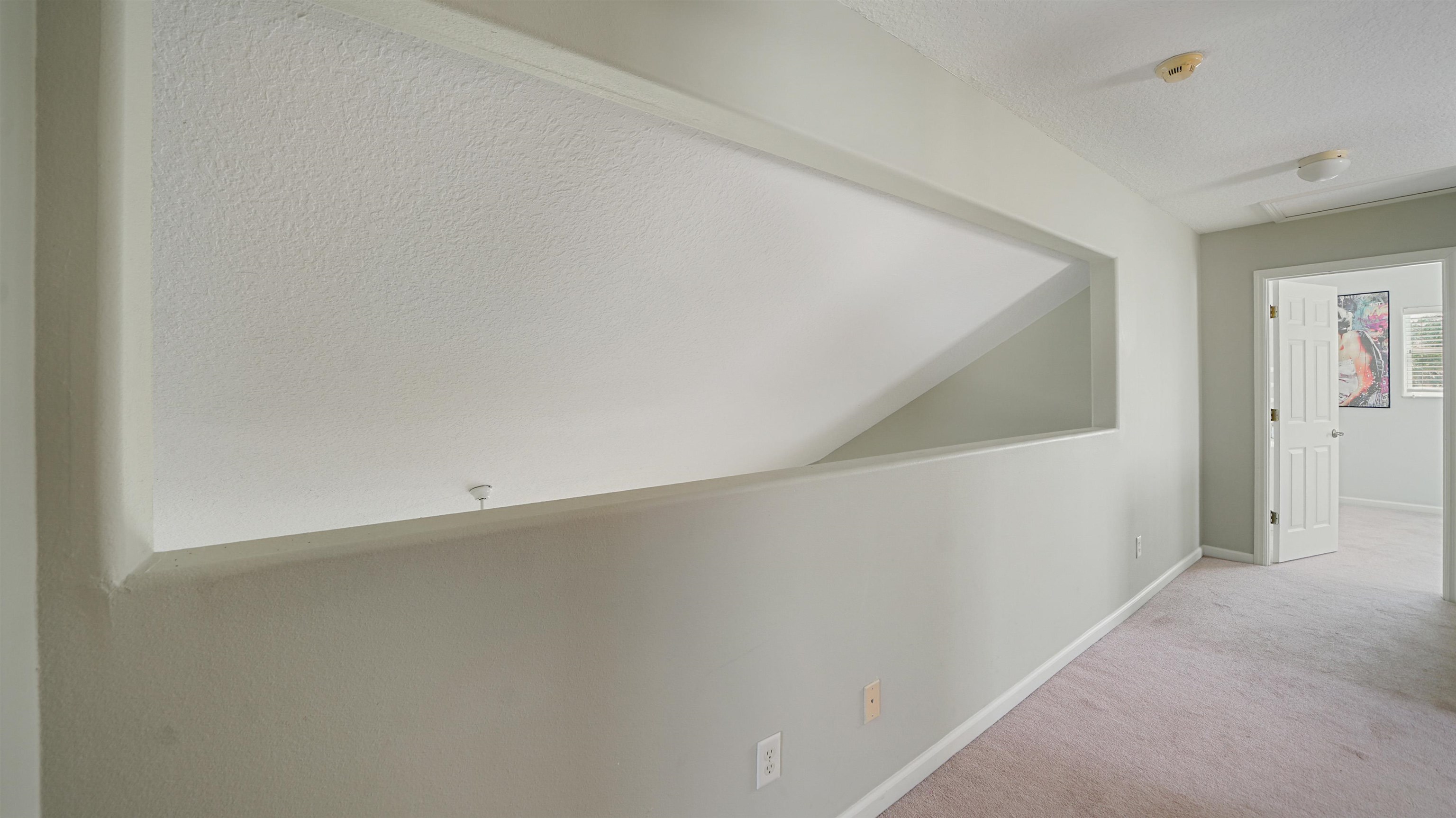 Image 27 of 46 For 165 Cedar Ridge Cir
