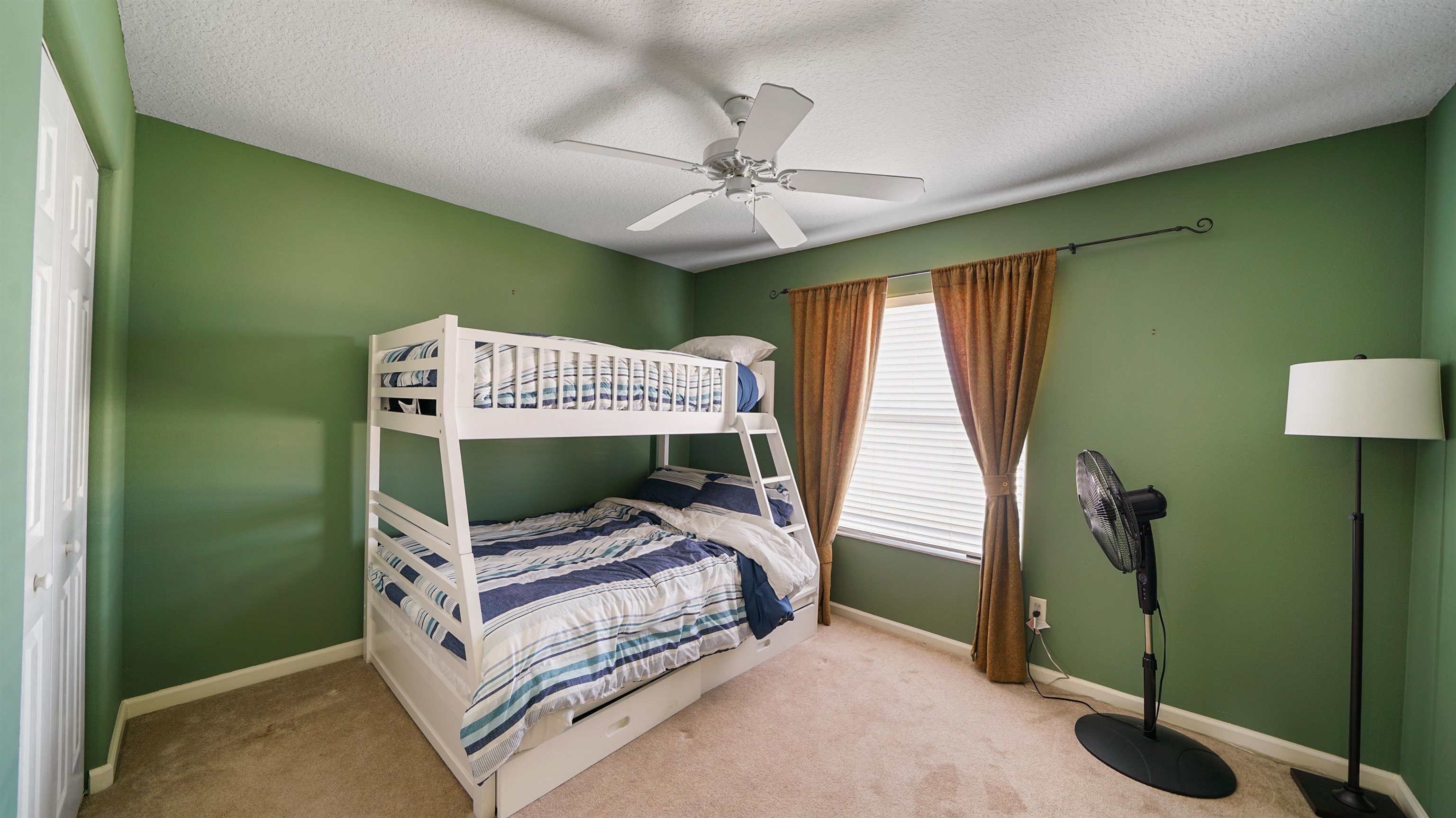 Image 30 of 46 For 165 Cedar Ridge Cir