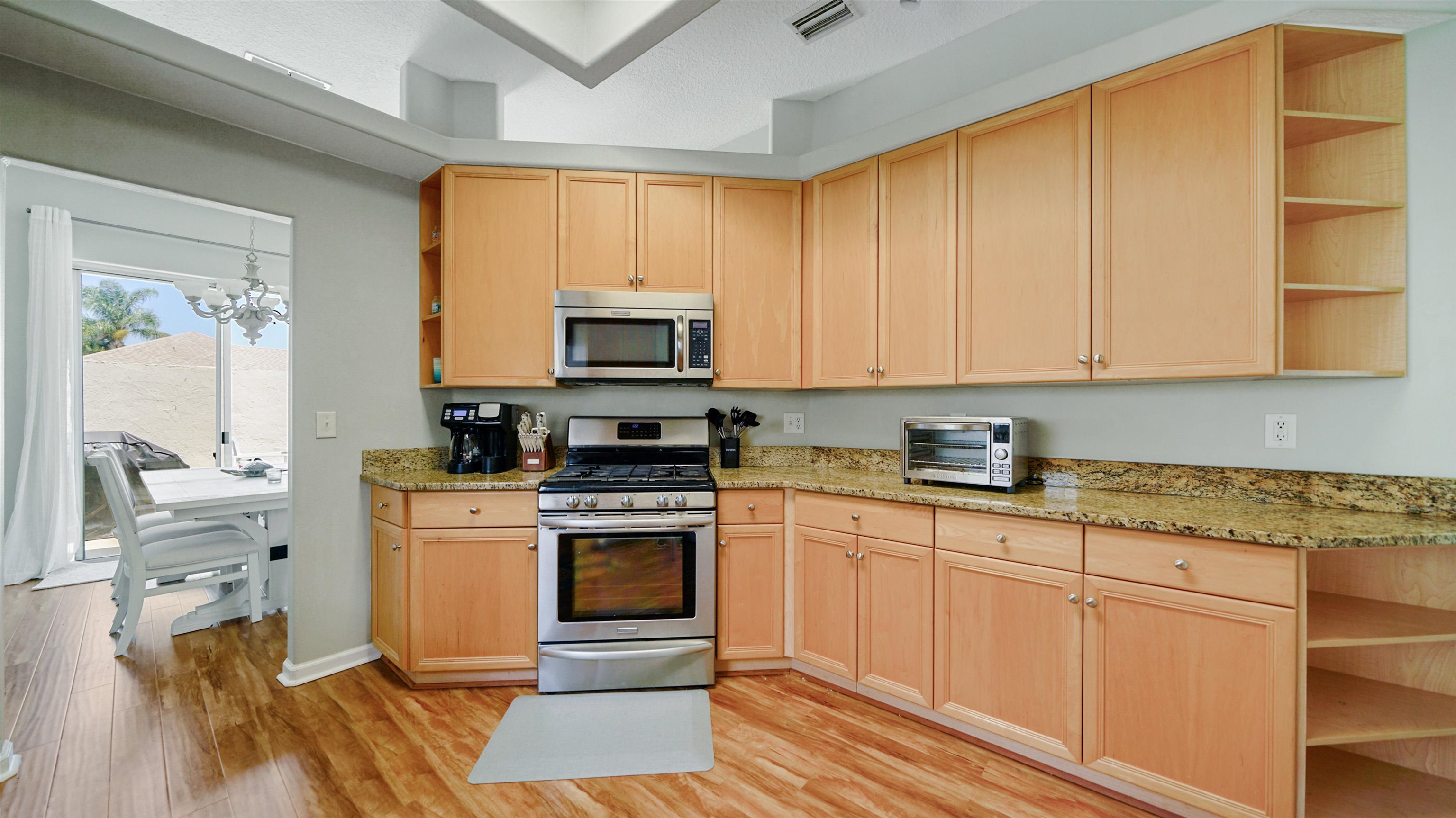 Image 9 of 46 For 165 Cedar Ridge Cir