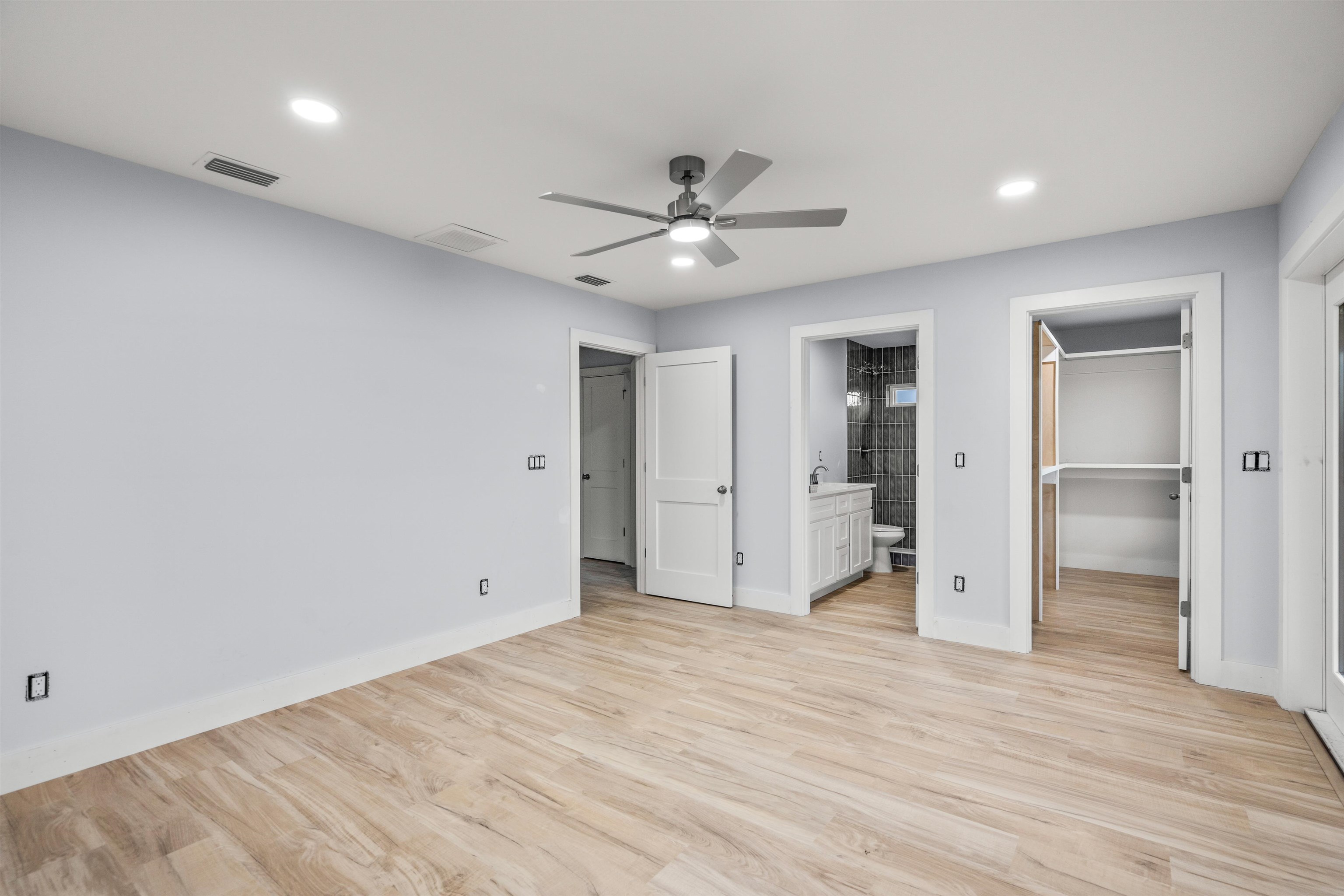 Image 8 of 57 For 137 Ferrol Road