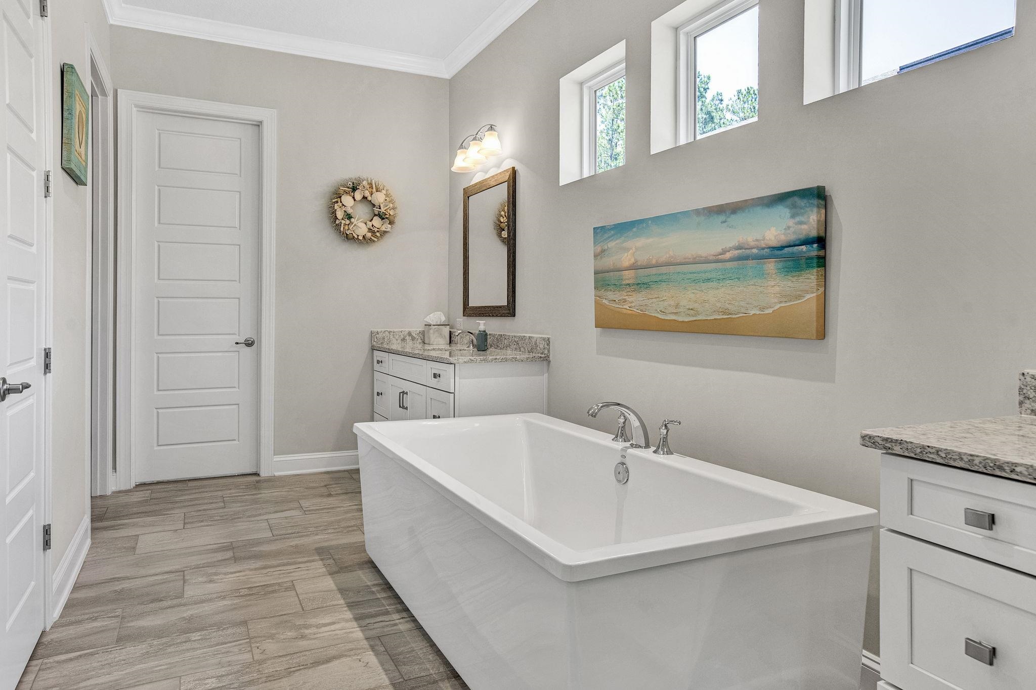 Image 19 of 70 For 384 Freshwater Dr